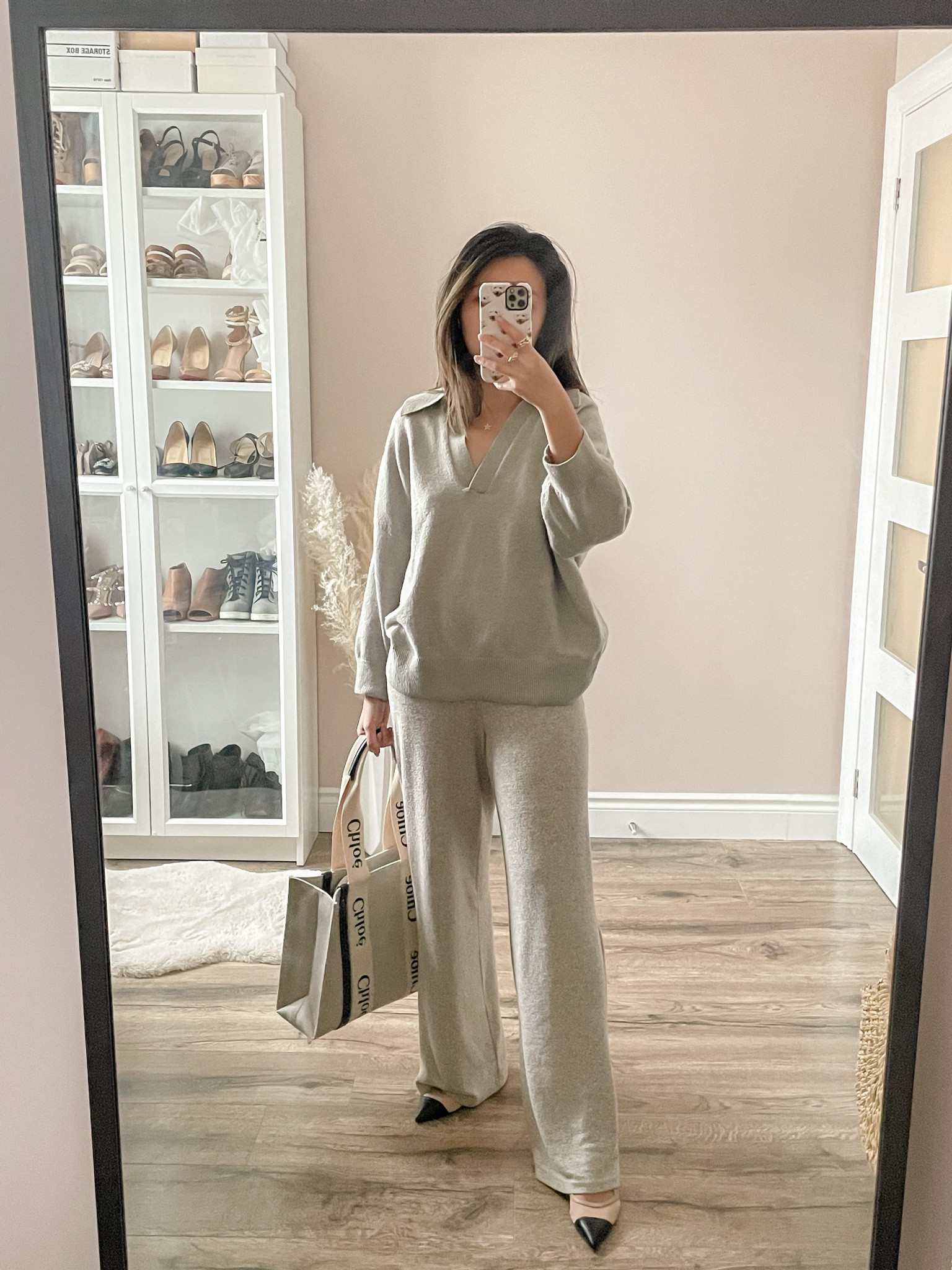 All about the cozy vibes working from home today. 


#LTKstyletip #LTKitbag #LTKworkwear
