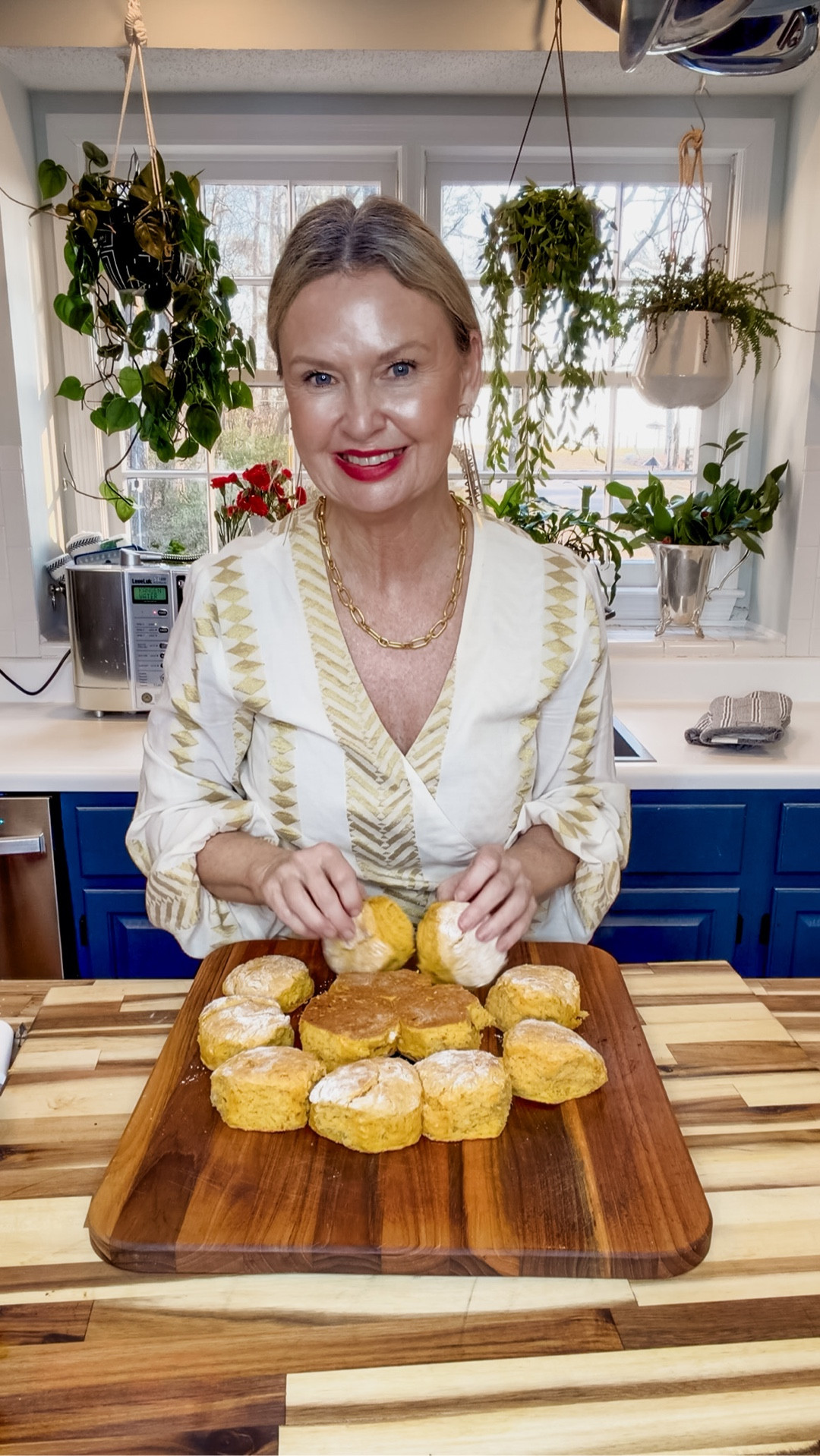 Sweet potato biscuits fresh from the oven… but we’re not stopping there. 🤍
These are made with my tried-and-true method and my must-have ingredient — White Lily flour. It’s what gives my biscuits that tender, soft Southern crumb every single time.
Tonight I’m turning these into something extra special… and you are going to want this one.

Linking all of my biscuit-making essentials here — from my cast iron skillet to the tools I reach for every time I bake.
Stay tuned for the sandwich reveal tonight.

#carnationnation #southernrootsmodernplates #livingthedash

⸻

#whitelilyflour
#biscuitrecipe
#southernbiscuits
#castironcooking
#ltkhome
#ltkfood
#southerncooking
#homemadebiscuits
#kitchentools
#bakingessentials


#LTKHome #LTKdayinmylife #LTKfoodie