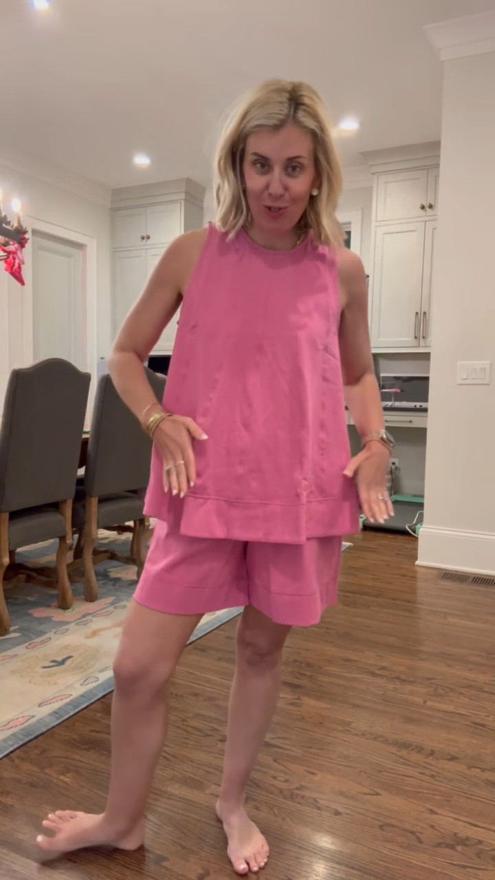 Girls… we are going to live in this set! I had this last year in white and now it’s out in pink… It’s a yes!. I’m wearing an XS.

#LTKmomlife #LTKdayinmylife #LTKOver40