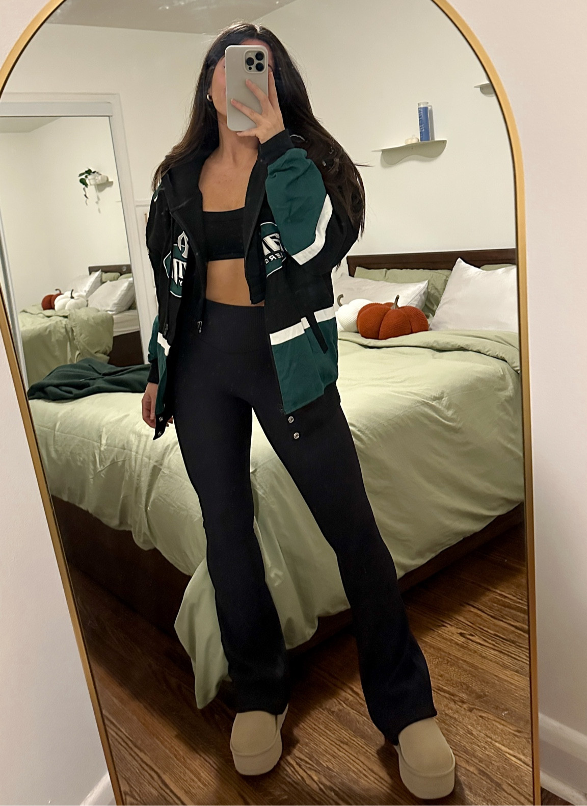 racer jacket is thrifted🫶🏻 linked similar! (buffbunny discount code: silvs)

flares, flare leggings, vintage racer jacket, buffbunny, outfit inspo, urban outfitters, fall outfits

#LTKfitness #LTKstyletip #LTKGiftGuide