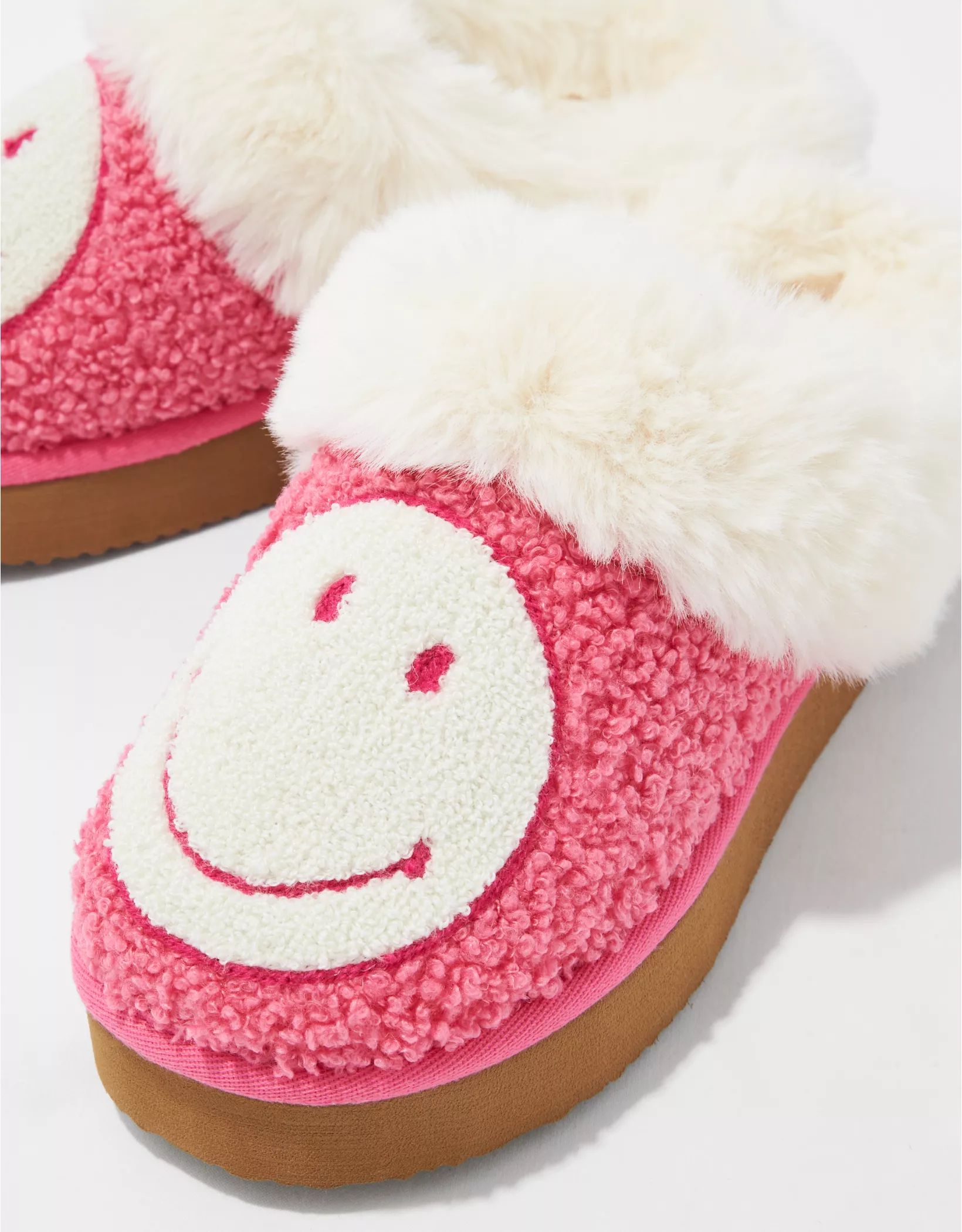 AE Smiley® Scuff Slipper | American Eagle Outfitters (US & CA)