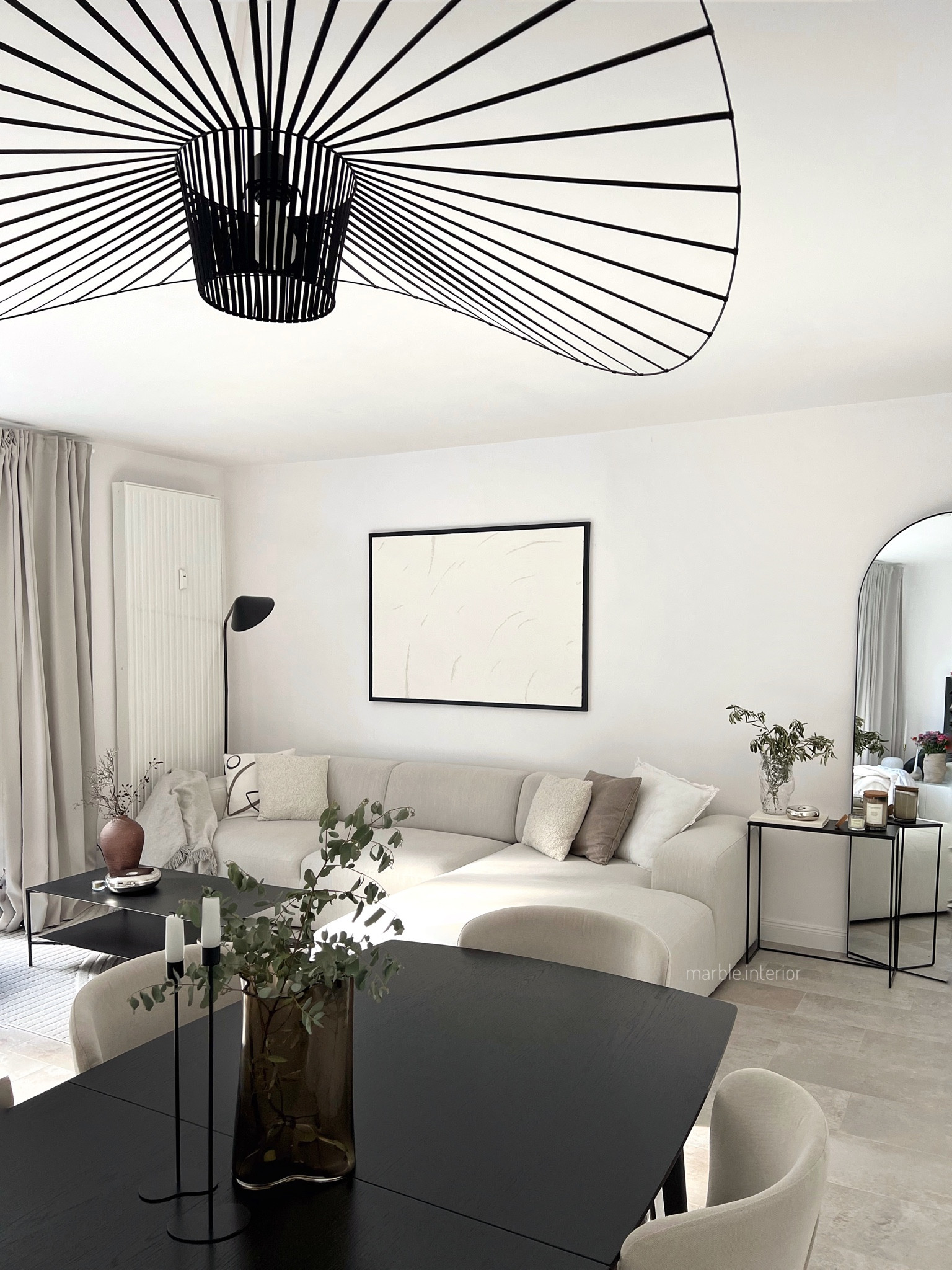 Wohnzimmer Sofa Couch Couchtisch livingroom Deko Dekoration zuhause Leinwand Wanddeko Tischdeko Vase Lampe hmhome westwing homedecor

#LTKFind #LTKeurope #LTKhome