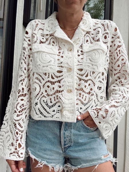 Cropped crochet top size S

#LTKOver40 #LTKFindsUnder50 #LTKStyleTip