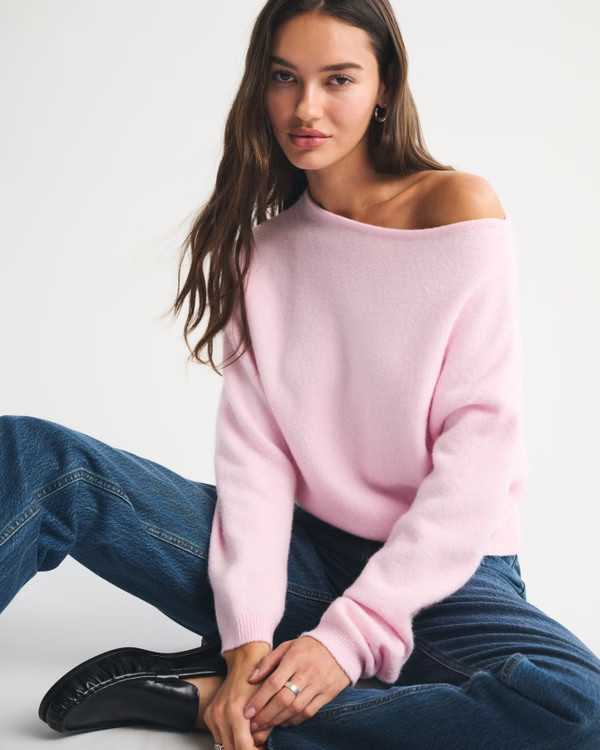 Merino Wool-Blend Slash Sweater | Abercrombie & Fitch (US)