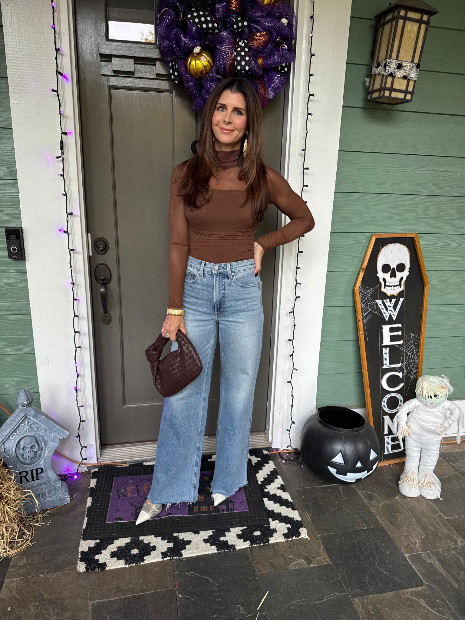 Size small bodysuit 

#LTKOver40 #LTKStyleTip #LTKFindsUnder50