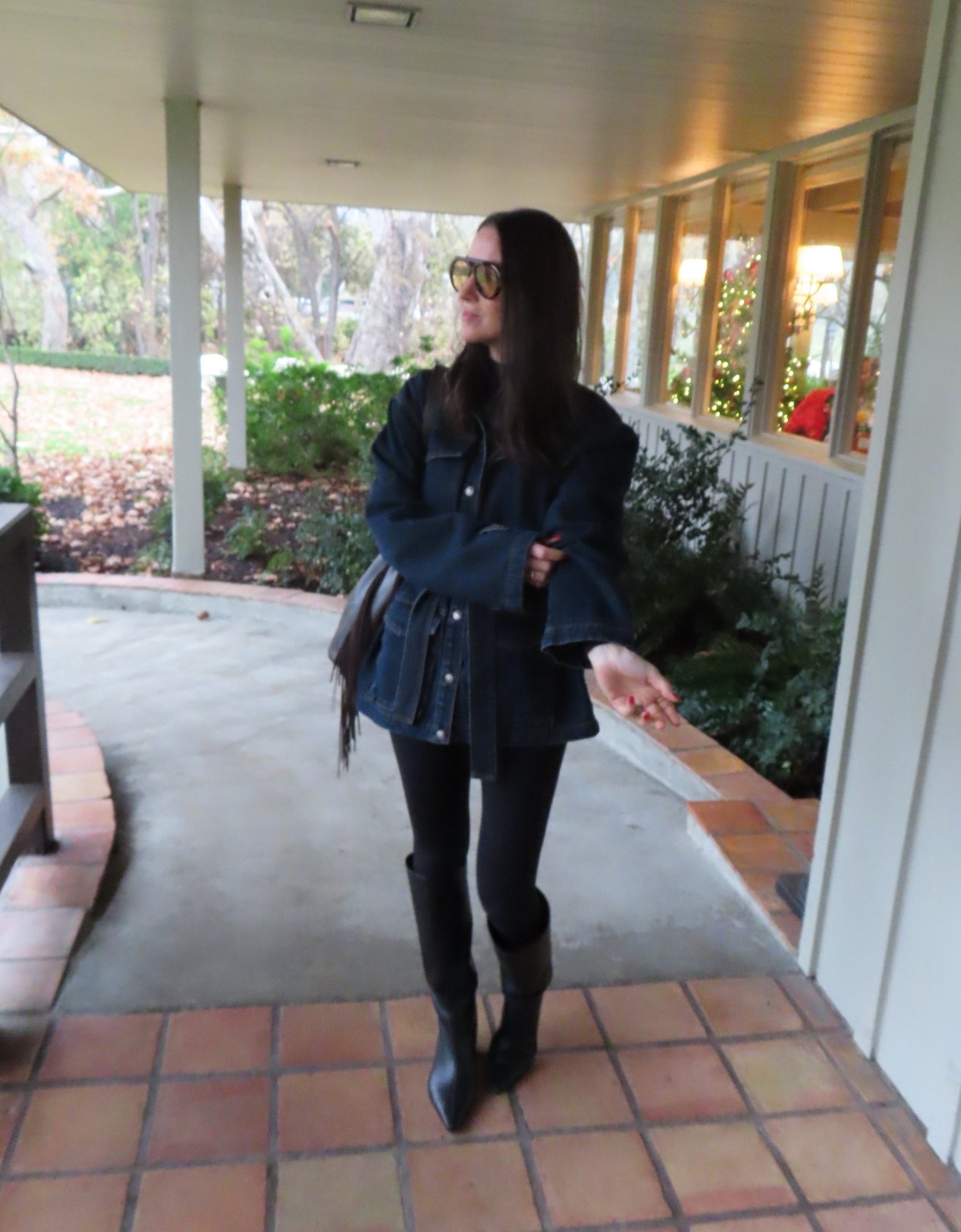 Modern yet comfortable and chic

#LTKootd