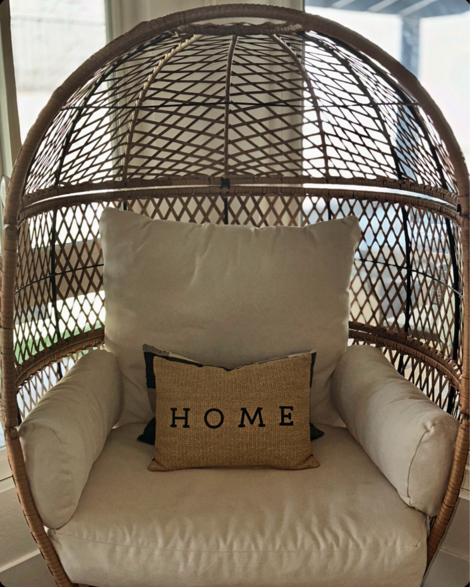 Egg chair