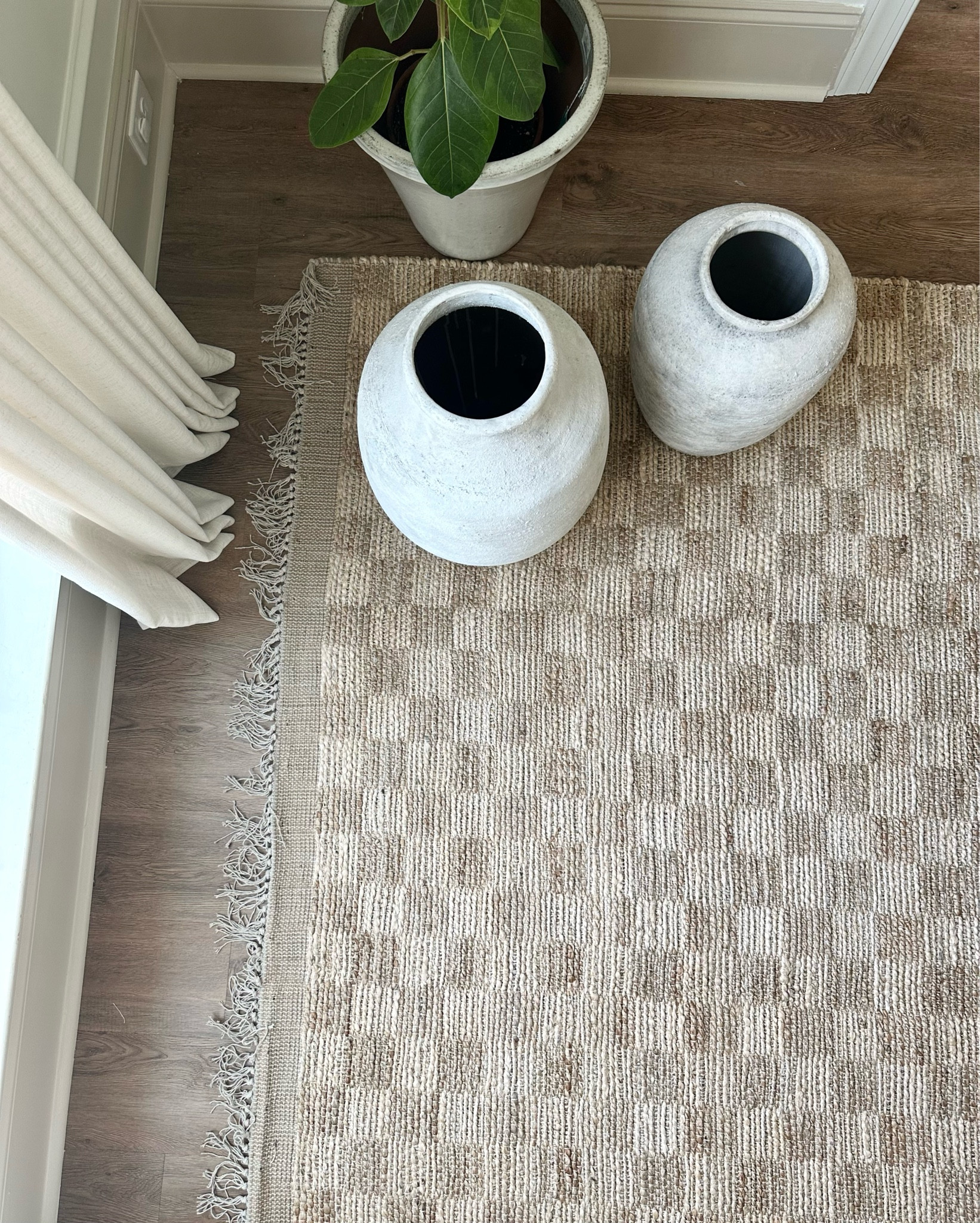 Checkered rug
Jute rug! 

#LTKhome