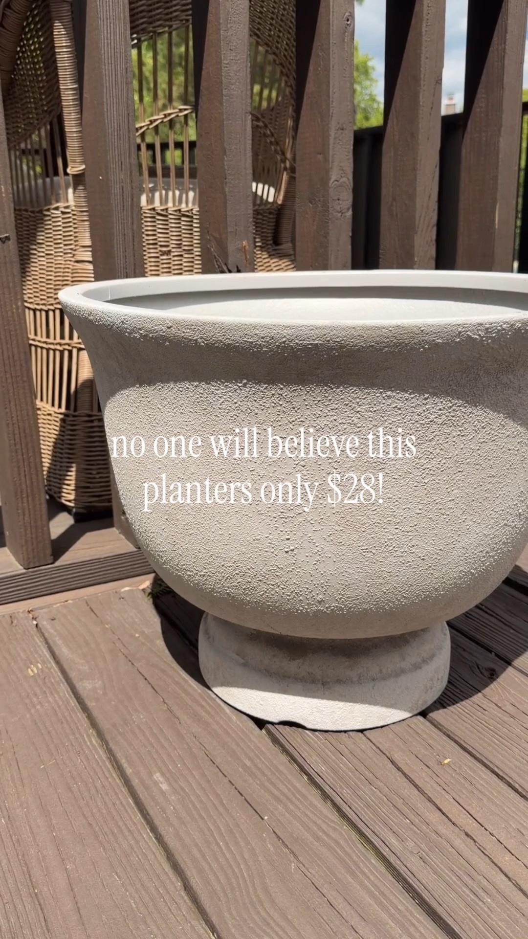 You won’t believe this planter is only $28 🤍
It looks so high end and instantly made my patio planters look designer for less 🌿✨

Comment PLANTER and I’ll send you the link!

#walmart #amazonfinds #planterdecor #patiodecor #outdoorliving #designerlookforless #amazonmusthaves #summerdecor #patioinspo #neutralhomedecor