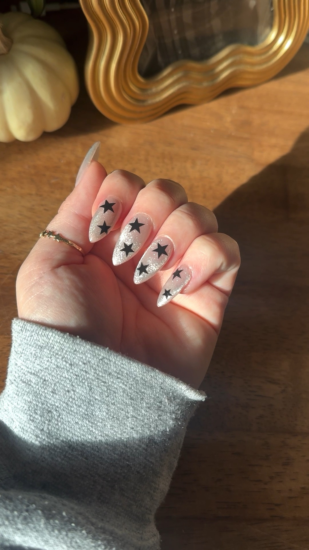 Classy, spooky nails 🖤⭐️👻


#LTKSaleAlert #LTKHalloween #LTKBeauty