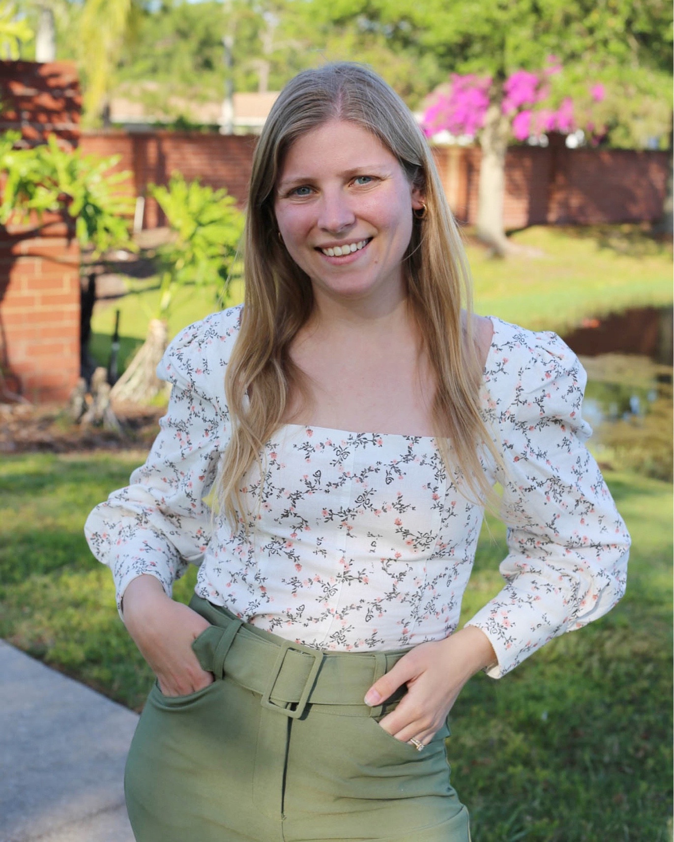 A green pants moment for March. Shamrock day, we’ve almost arrived! 

#LTKworkwear