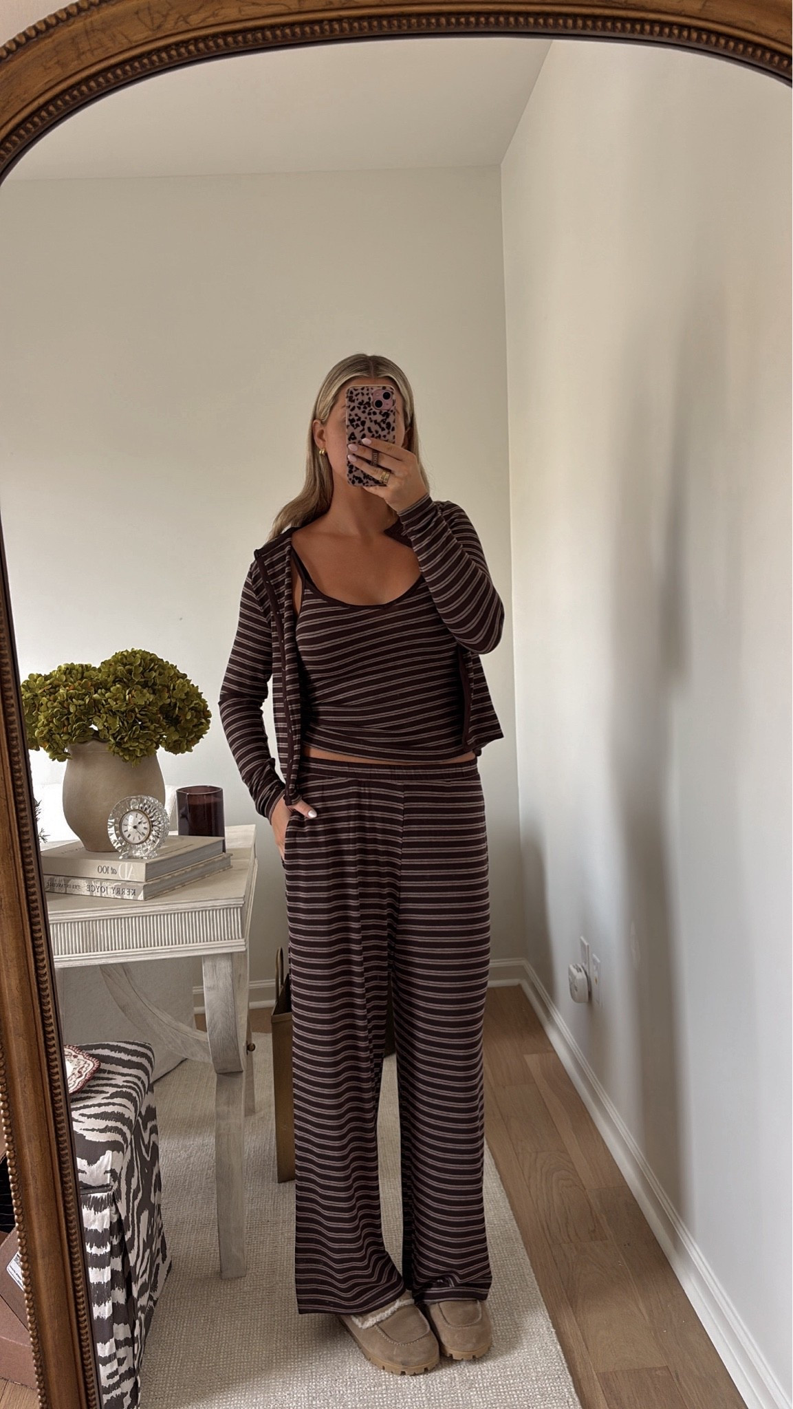 this Abercrombie set is actually perfection 🤎 wearing all mediums!