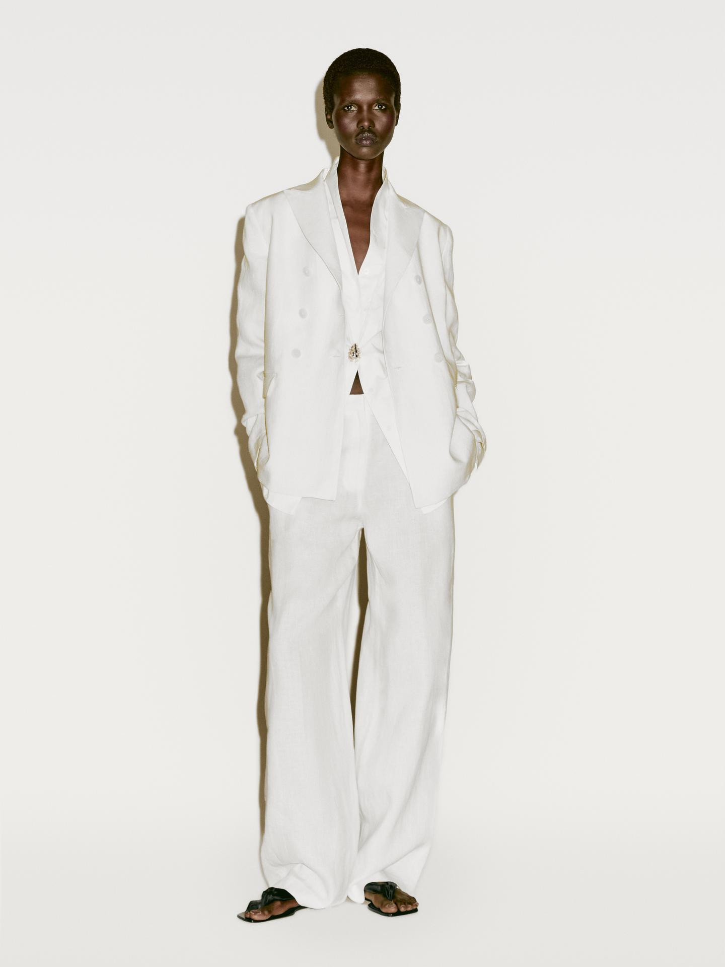 Fließende Straight-Leg-Hose mit Bundfalte - Limited Edition | Massimo Dutti DE