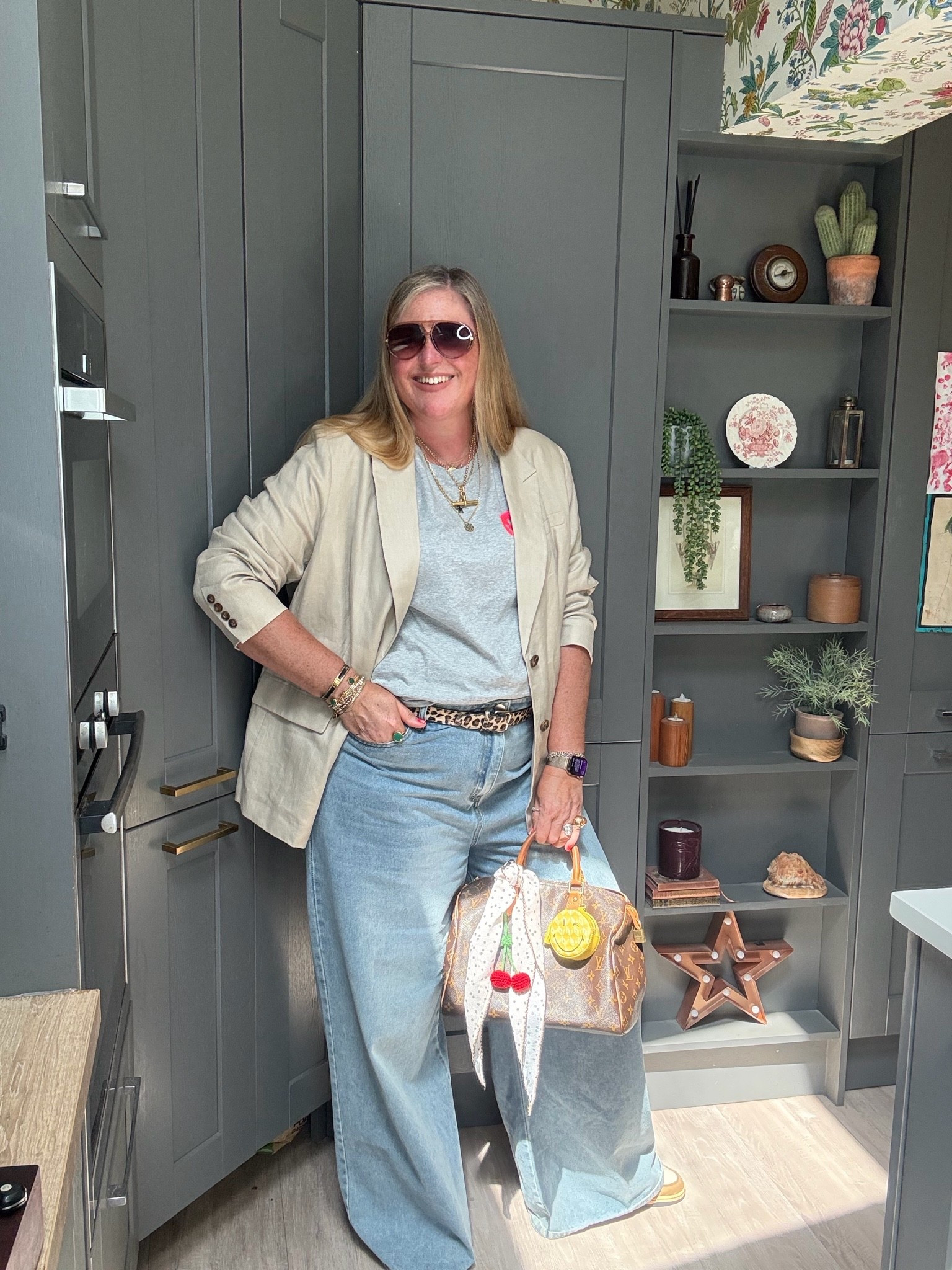 Wide leg jeans, linen blazer, grey T-shirt, brown belt, sunglasses, trainers, brown tote bag

#LTKspring #LTKplussize #LTKjeans