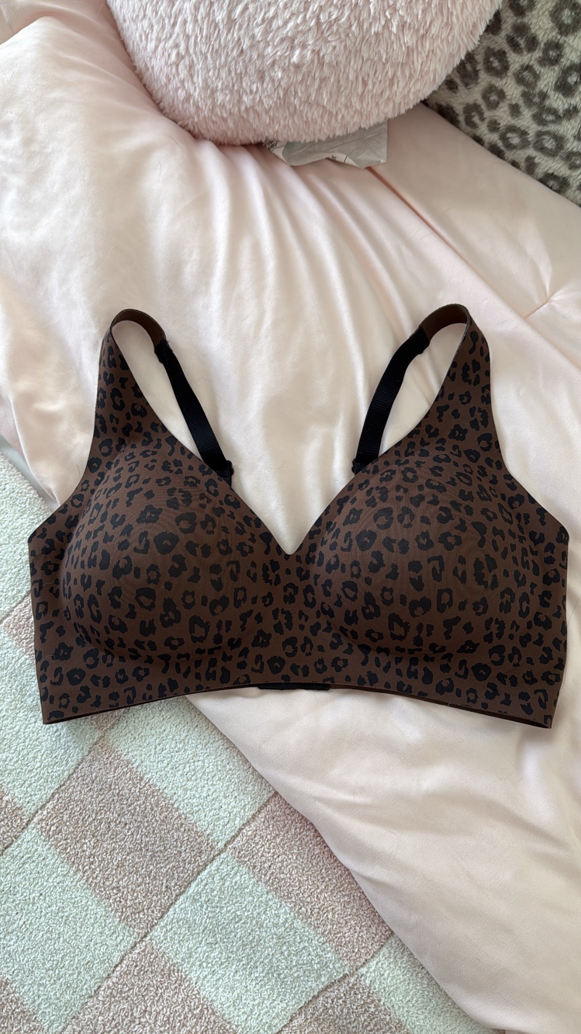 Loving this print. My fav seamless bra, supportive, comfy, stretchy & seamless. 

#LTKSaleAlert #LTKootd #LTKgrwm