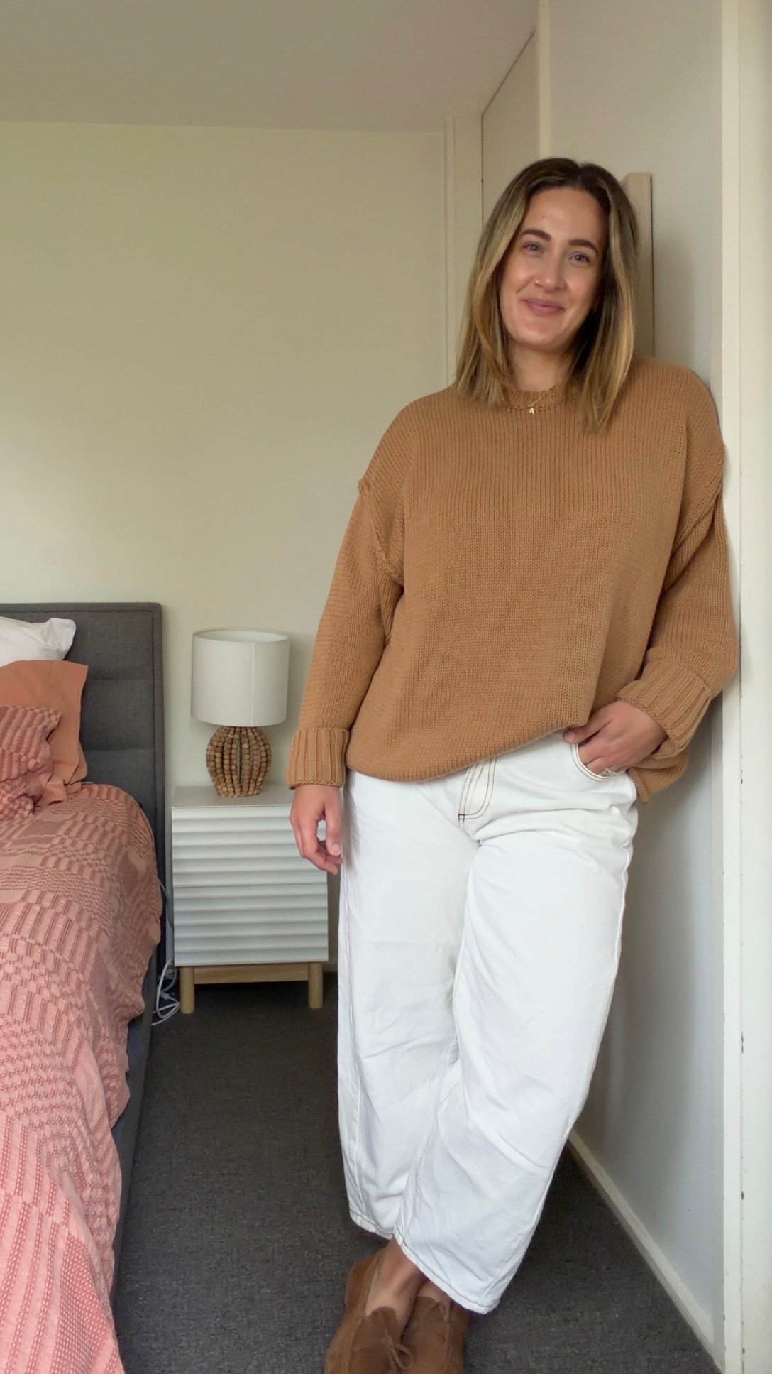My casual Sunday lunch outfit that ticks all the boxes for a wintery casual vibe 🤎

Brown pants- size US12
Knit- size L
Jeans- size 16

#casualoutfit #midsize #size16 #whitejeans #dissh

#LTKwinter #LTKmidsize #LTKstyletip