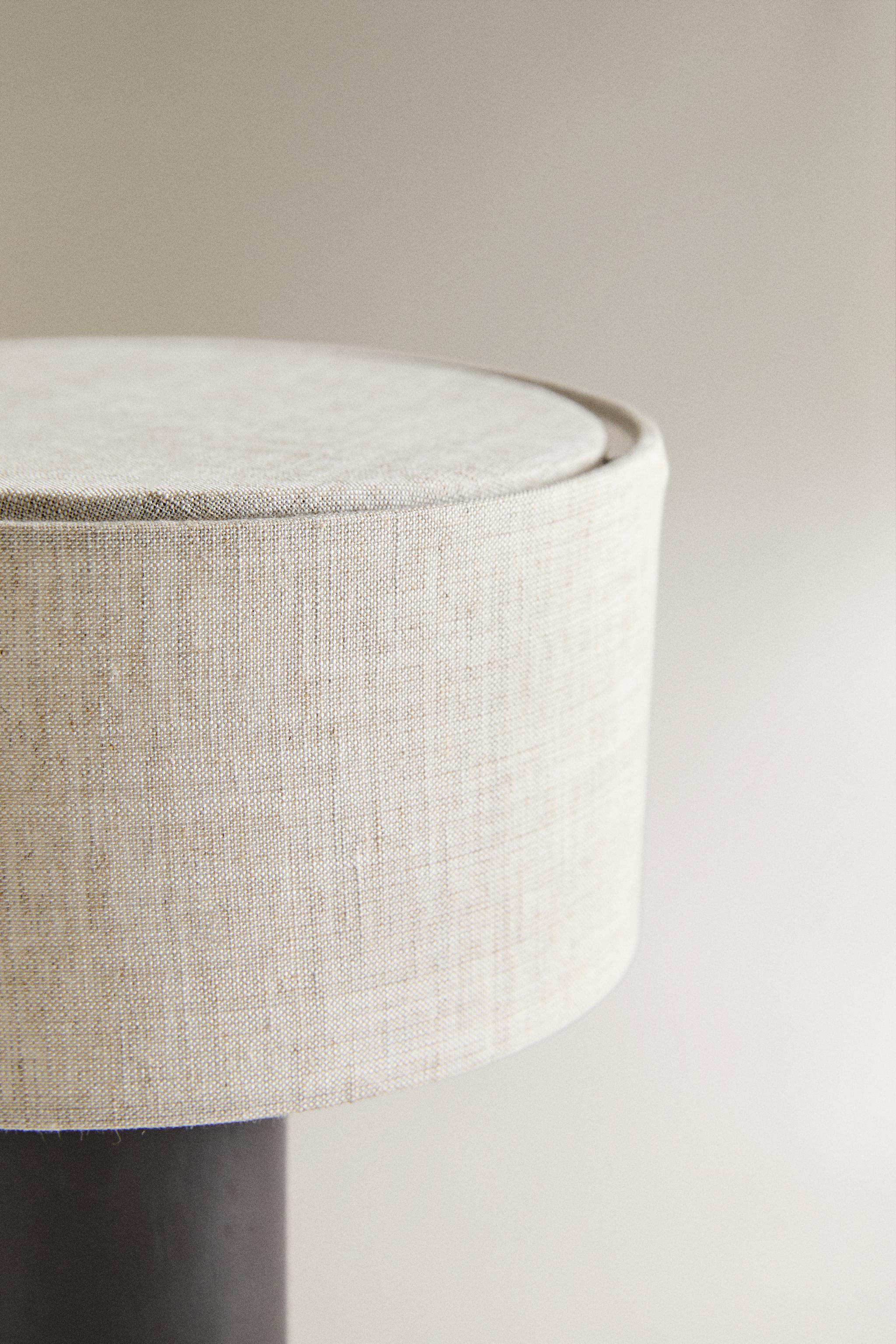 SMALL WOOD AND LINEN CORDLESS TABLE LAMP | Zara US