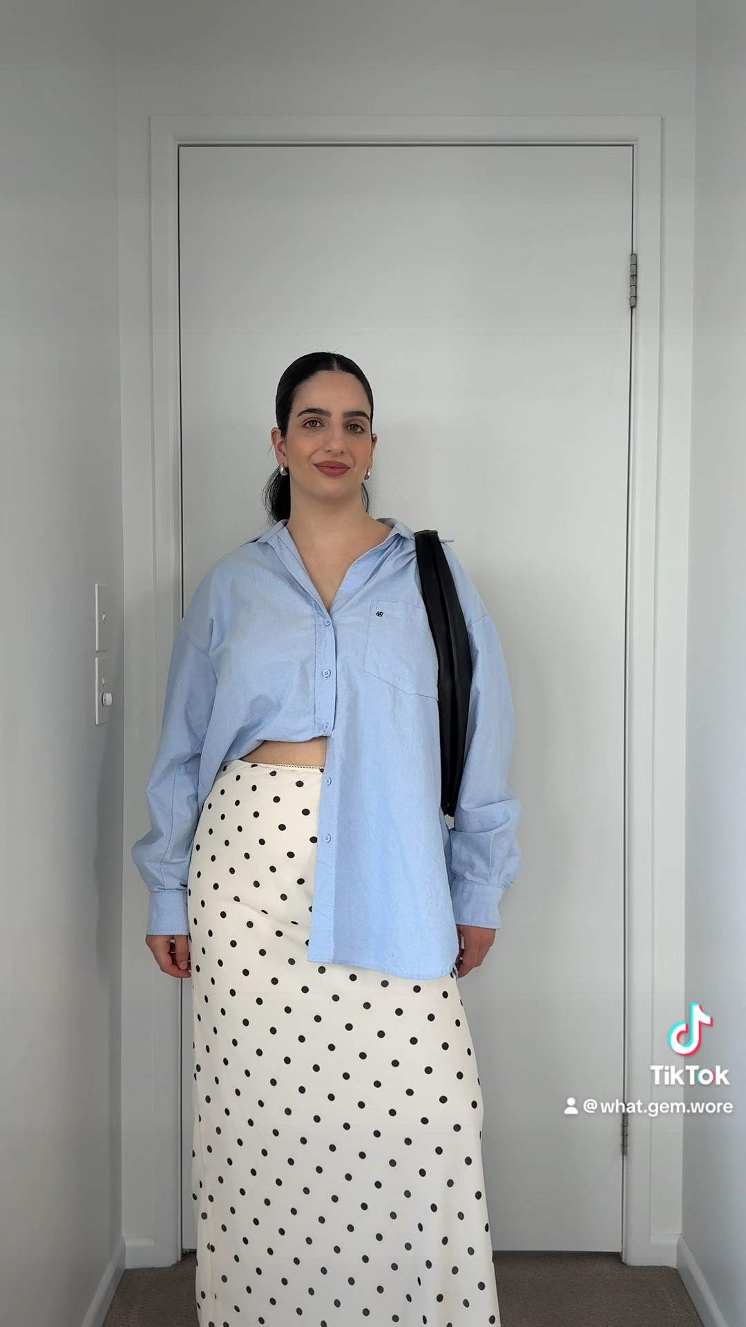 TGIF!! 
• Top is a size 8
• Skirt is perfect stranger a size 14
• bag is old Glassons 

#LTKmidsize #LTKwinter #LTKaustralia