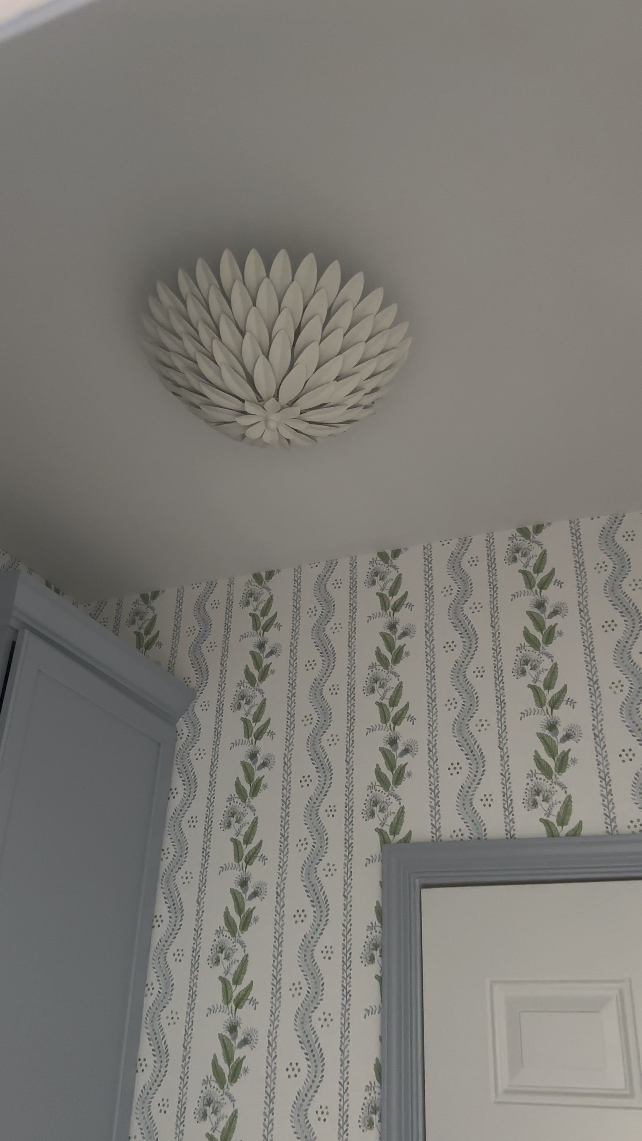 Wallpaper and light fixture both on sale 🎉 

#LTKHome #LTKSaleAlert