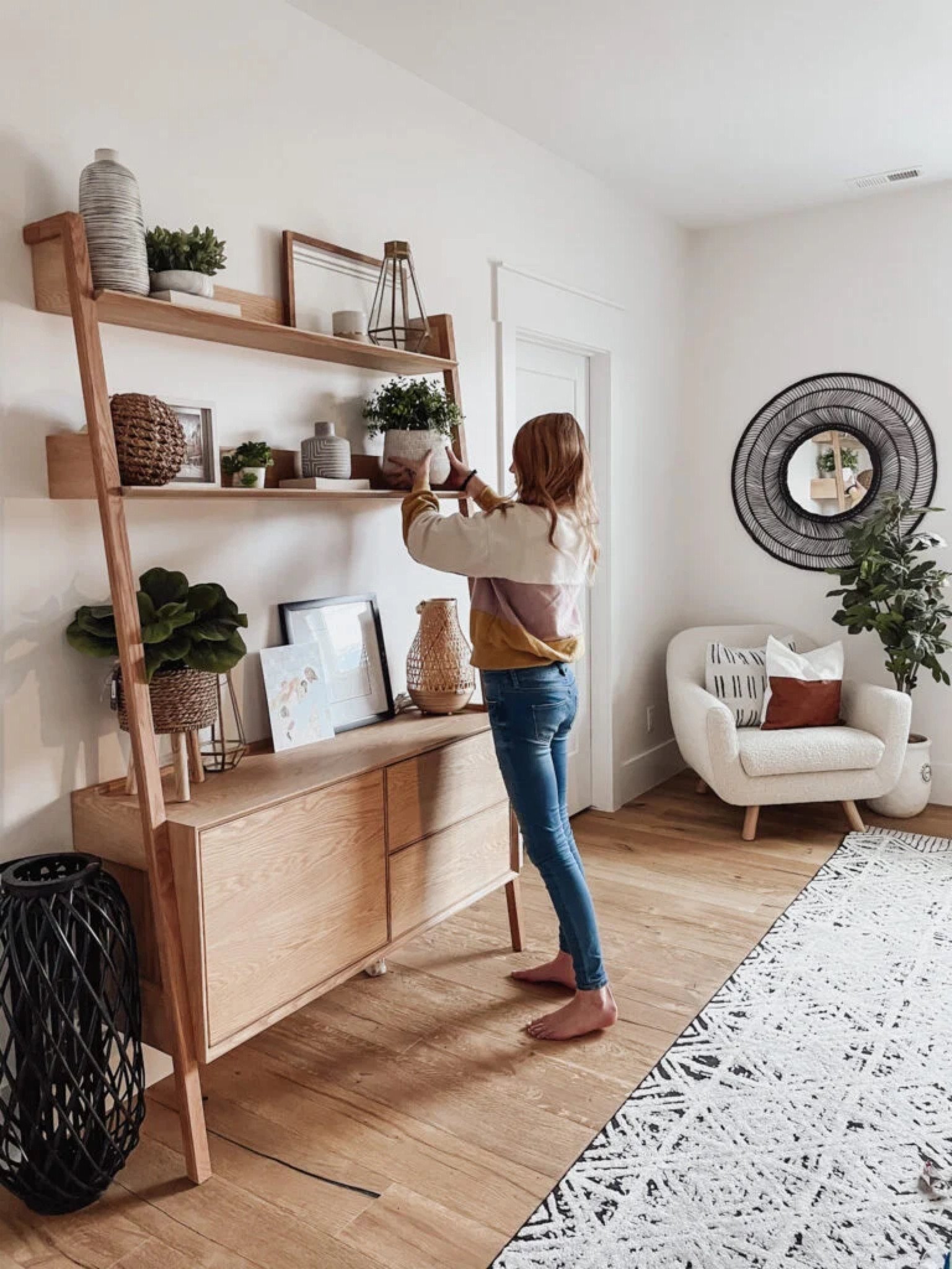 Boho decor. Mid century modern decor. Teen girl bedroom decor. Oak shelf. Modern shelf  