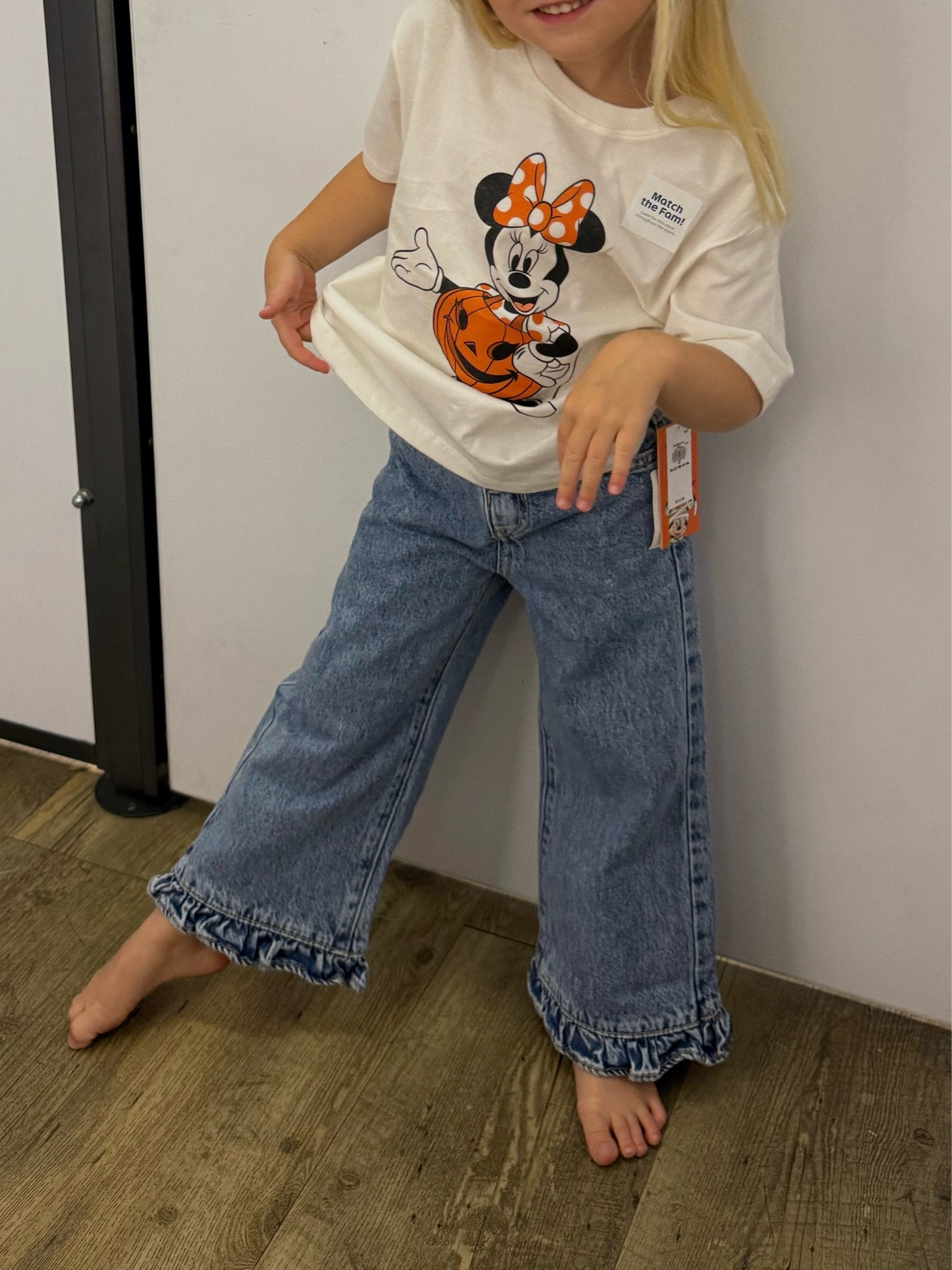 The cutest toddler girl look! Jeans on major sale rn!! 🎃