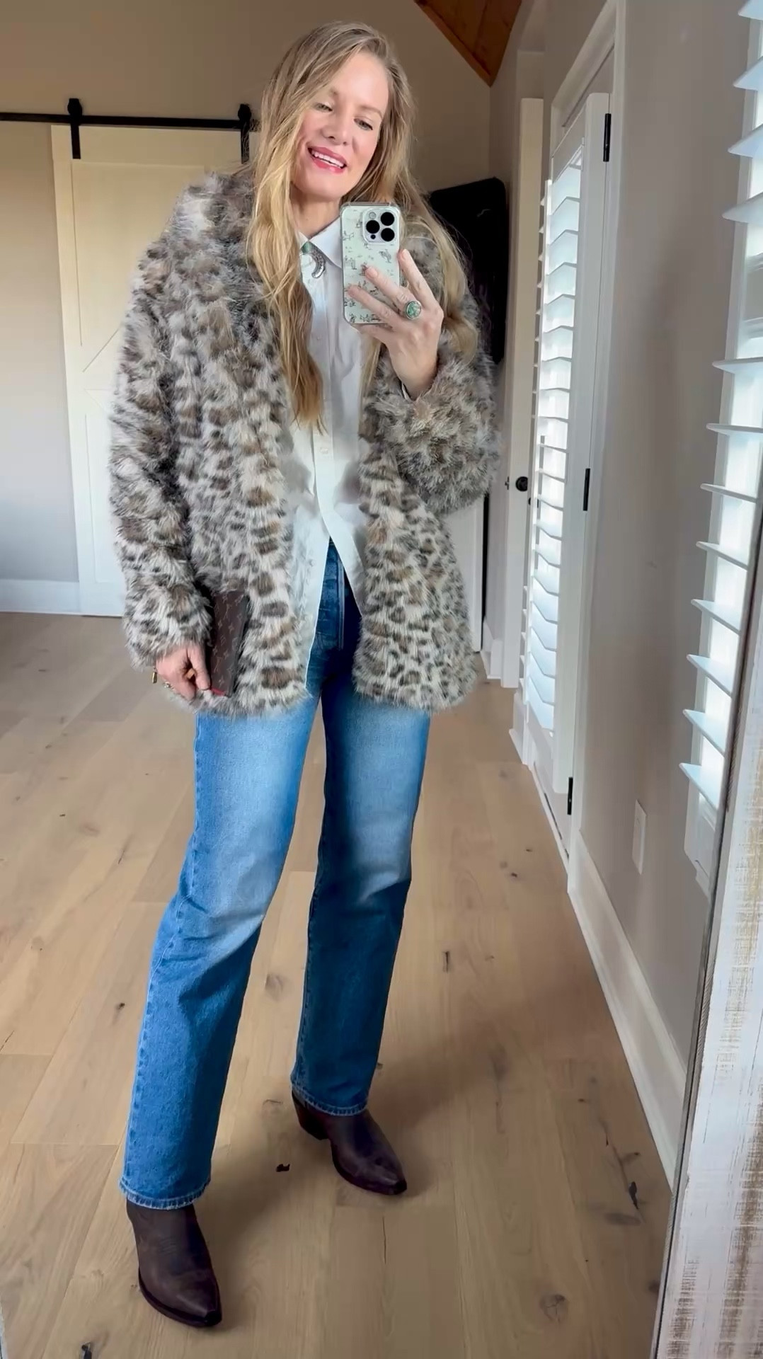 Dressy jeans outfit.

Size reference 5’ 9” 140 lbs

Leopard faux fur - medium

White button down- medium tall

Straight leg jeans - 27 x 32

Cowboy boots - size up 1/2 size 



Cowgirl boots. Western style. Jeans outfits. Jeans to wear with boots. Super high rise. Holiday outfit. Party outfit.  Western boots. Holiday jeans outfit. Faux fur jacket. Leopard jacket. 

#LTKFindsUnder50 #LTKHoliday #LTKWatchNow