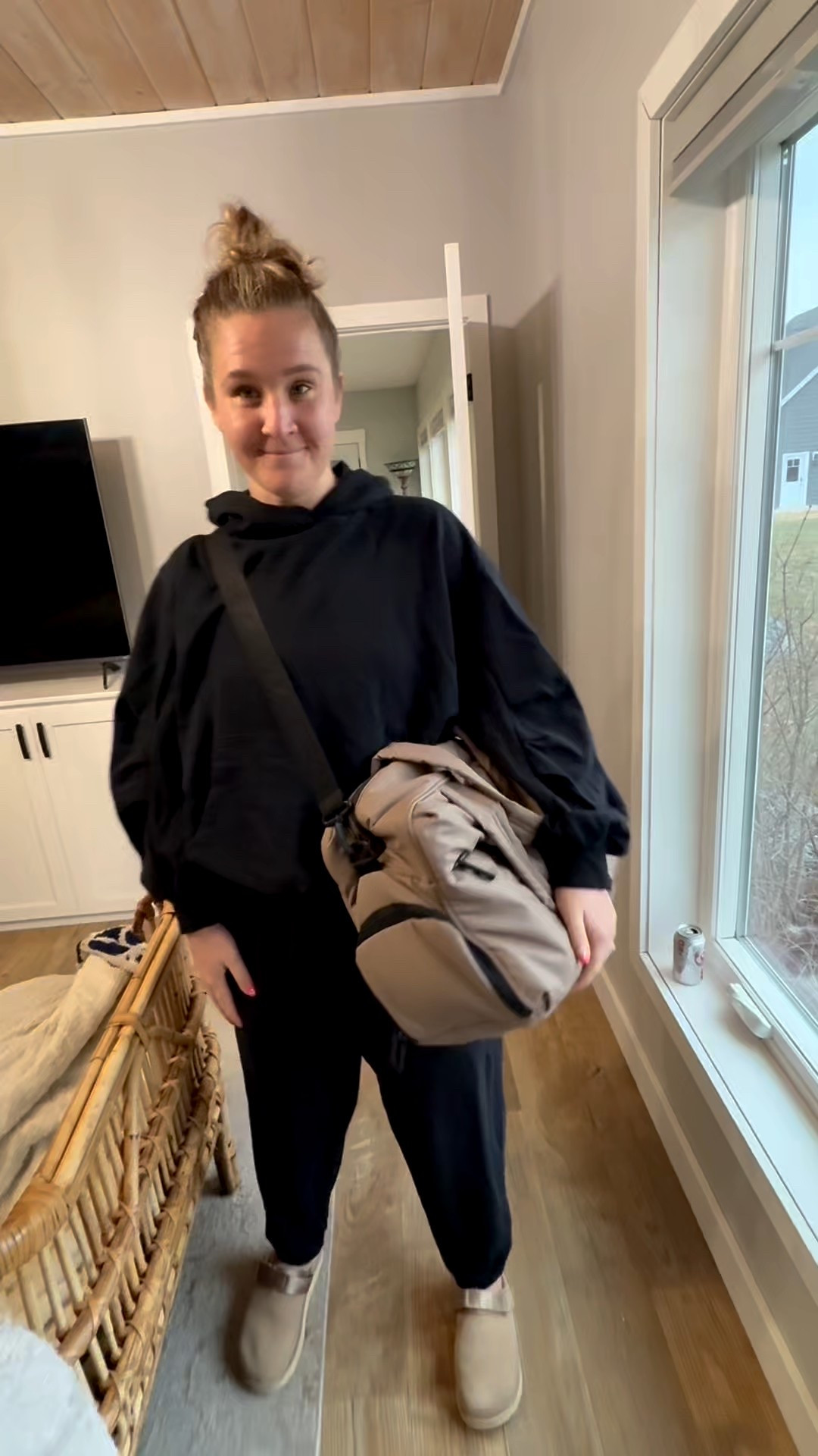✈️ Airport outfit that actually makes travel easier.  

If you want to be comfy WITHOUT looking like you rolled out of bed… this is the combo. 

✔️ Jet Setter Aerie matching sweatsuit — soft, stretchy, and looks instantly put together
✔️ Ugg slip-ons — warm + slides off in 2 seconds for TSA (no holding up the line 🙌)
✔️ Calpak carry-on — lightweight, organized, and smooth rolling through busy airports! 

This is my repeat travel uniform because it’s cute, practical, and zero-stress for long travel days.

Everything linked here 👇

#LTKtravel #AirportStyle #TravelOutfit #JetSetterStyle #TravelComfort

#LTKdayinmylife #LTKgrwm #LTKNYFW