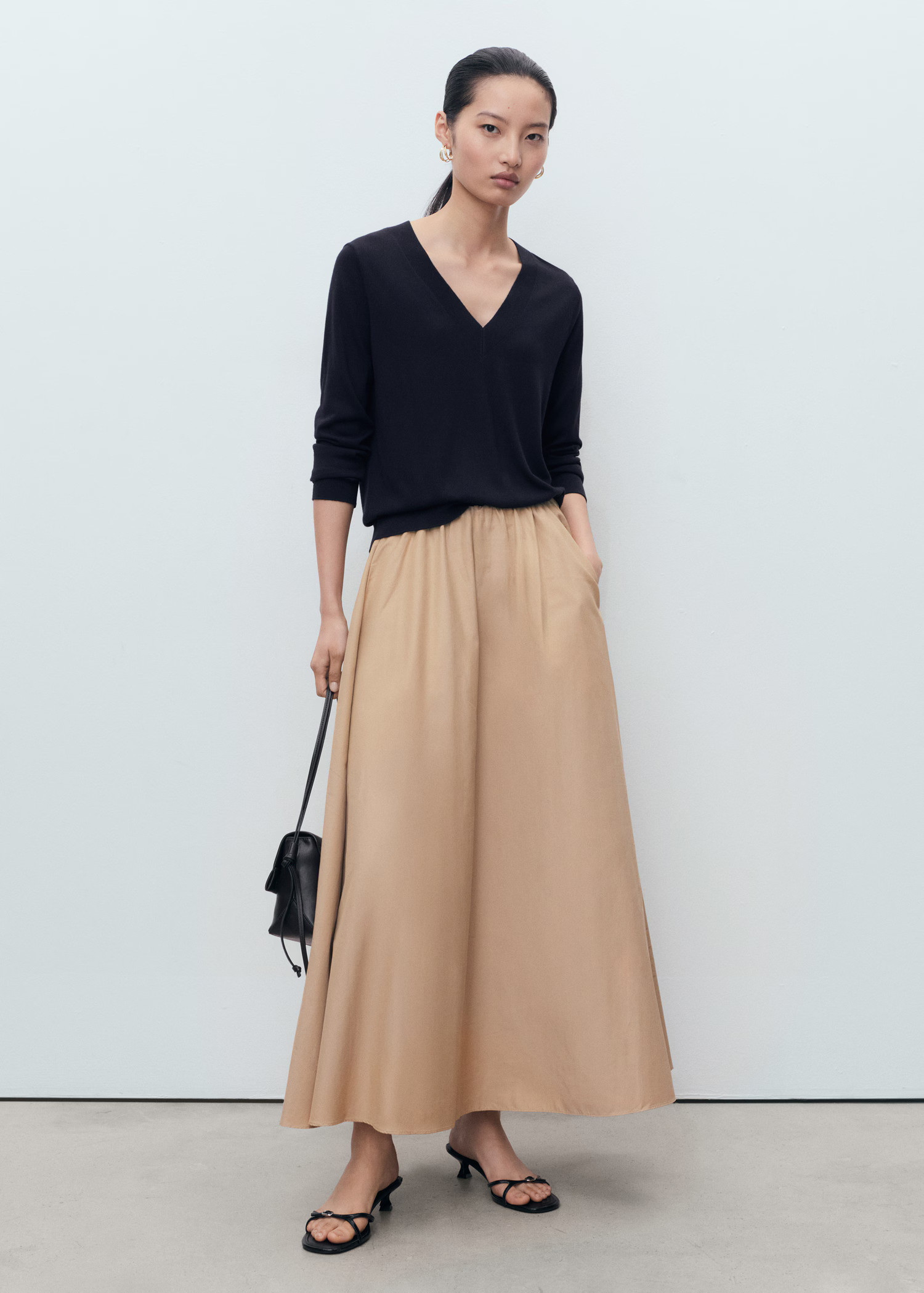 Fine-knit V-neck sweater | Mango (US/MX/AU)