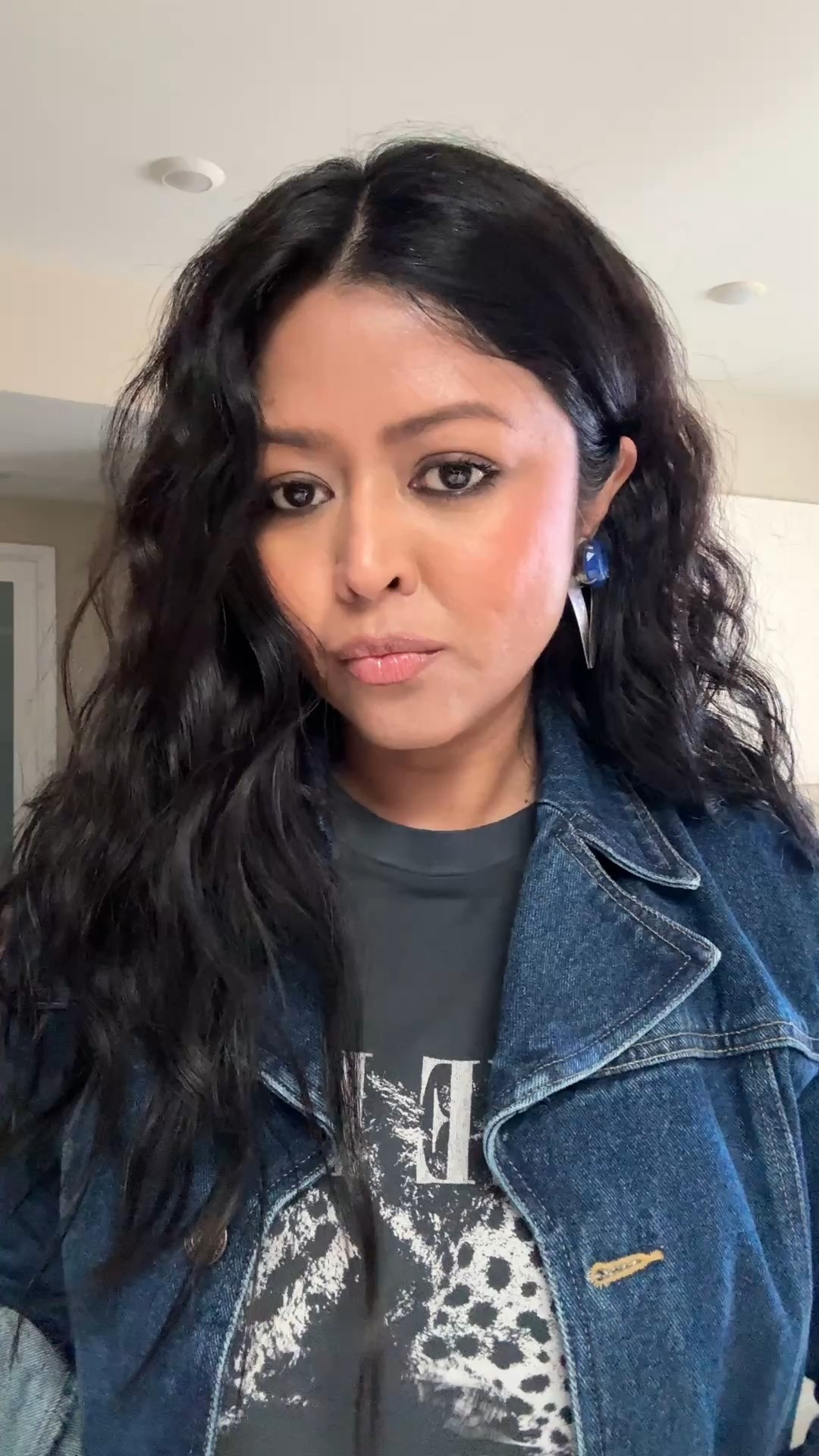 Lipliner: warm cinnamon // lipgloss: chateau rose // scent: chasing sunset

I swear this lip liner goes with almost every shade of my lipsticks. I love it!! 

#LTKBeauty #LTKdayinmylife #LTKgrwm