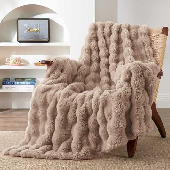 Love's cabin Faux Rabbit Fur Fleece Throw Blanket for Couch, Soft Plush Fuzzy Double-Sided Bubble... | Walmart (US)