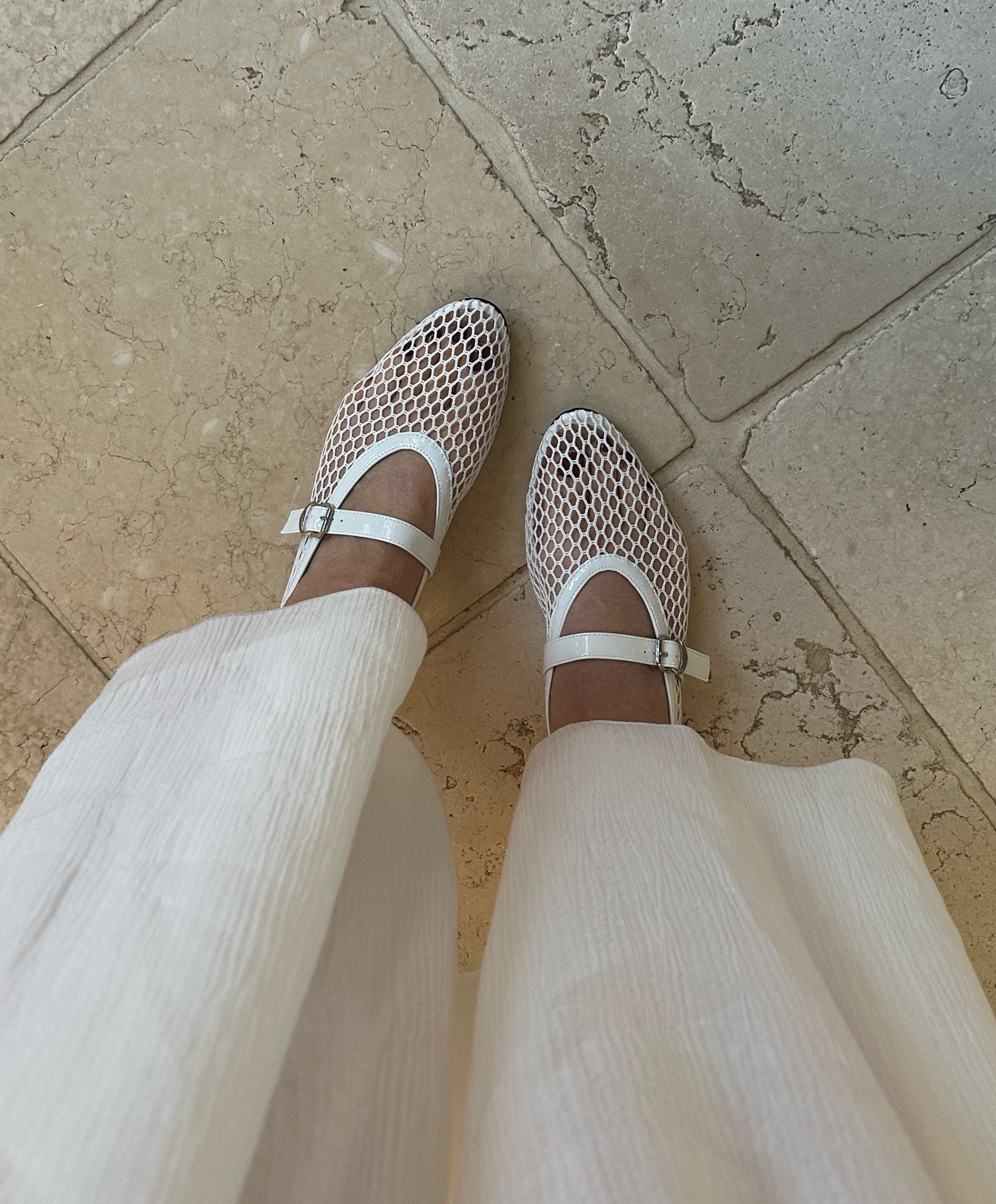 🦢 🩰 #alaiia #balletflats #neutralstyle #revolve #andotherstories #summerstyle #trending 

#LTKuk #LTKsummer #LTKeurope