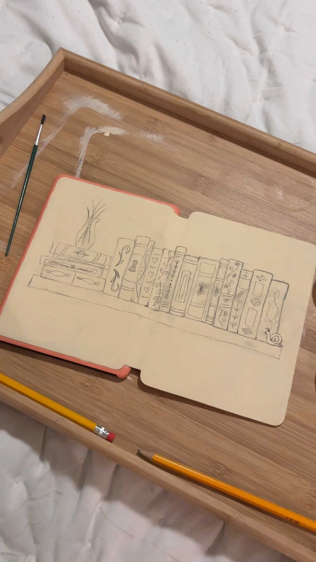 Painting my kindle case🫶🏻📚🐌Thoughts?? #booktok #bookish #kindle #paint #diy 

#LTKHome #LTKFamily #LTKKids