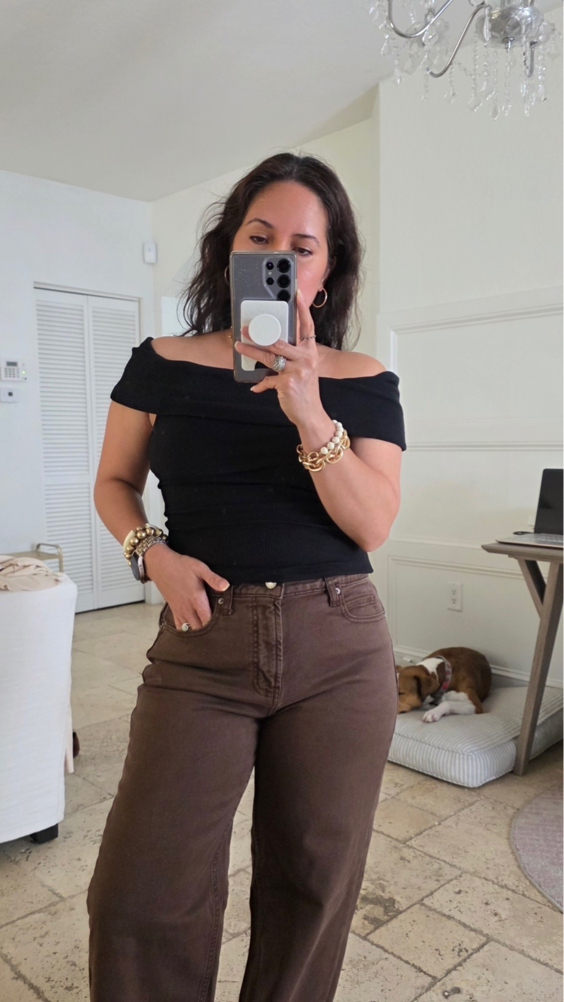 Old navy off shoulder top in m, 
Chocolate brown jeans, 6 my ts, they have little stretch fiy

#LTKOver40