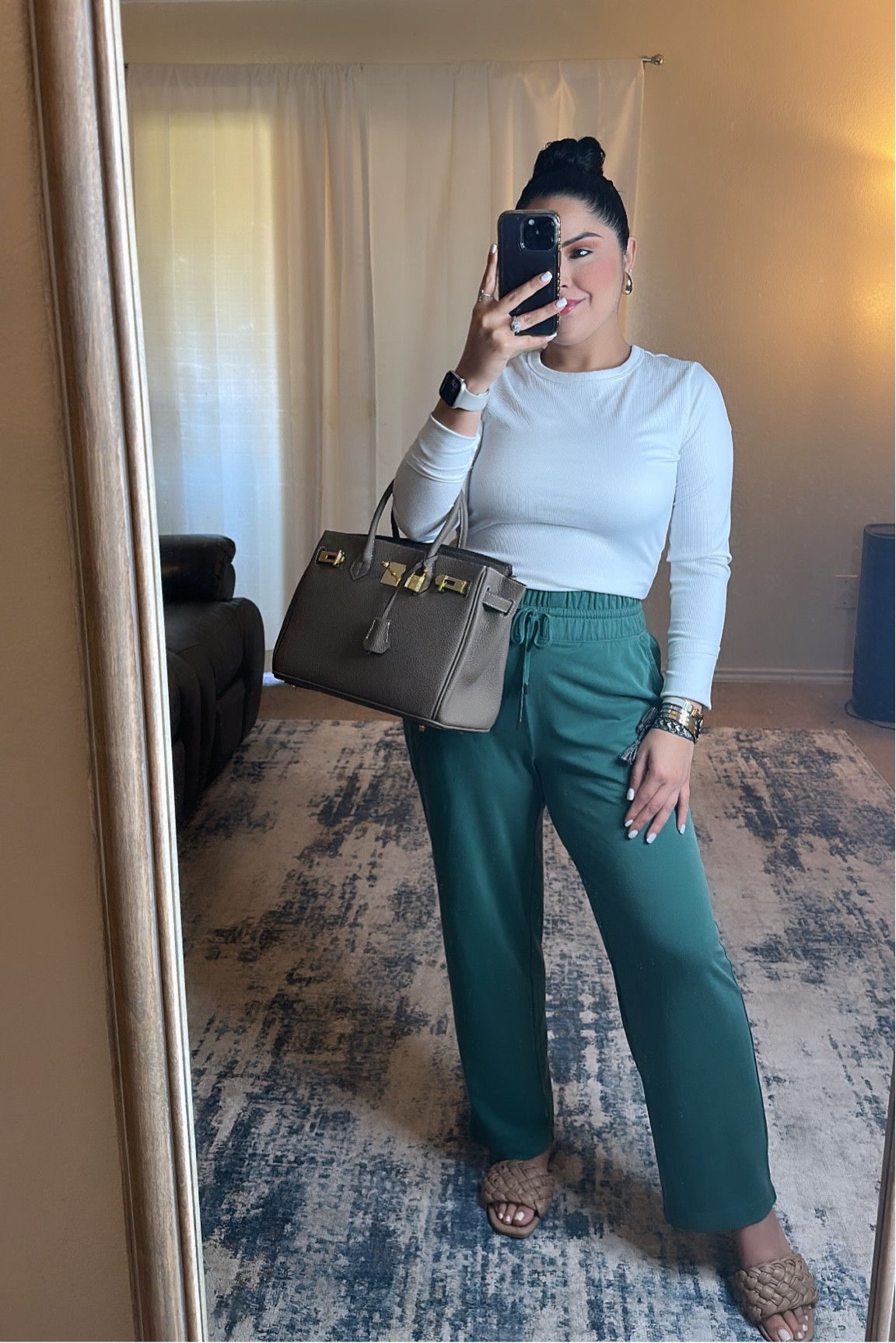 Basic Ribbed Tee - Medium
Pants - Size small 