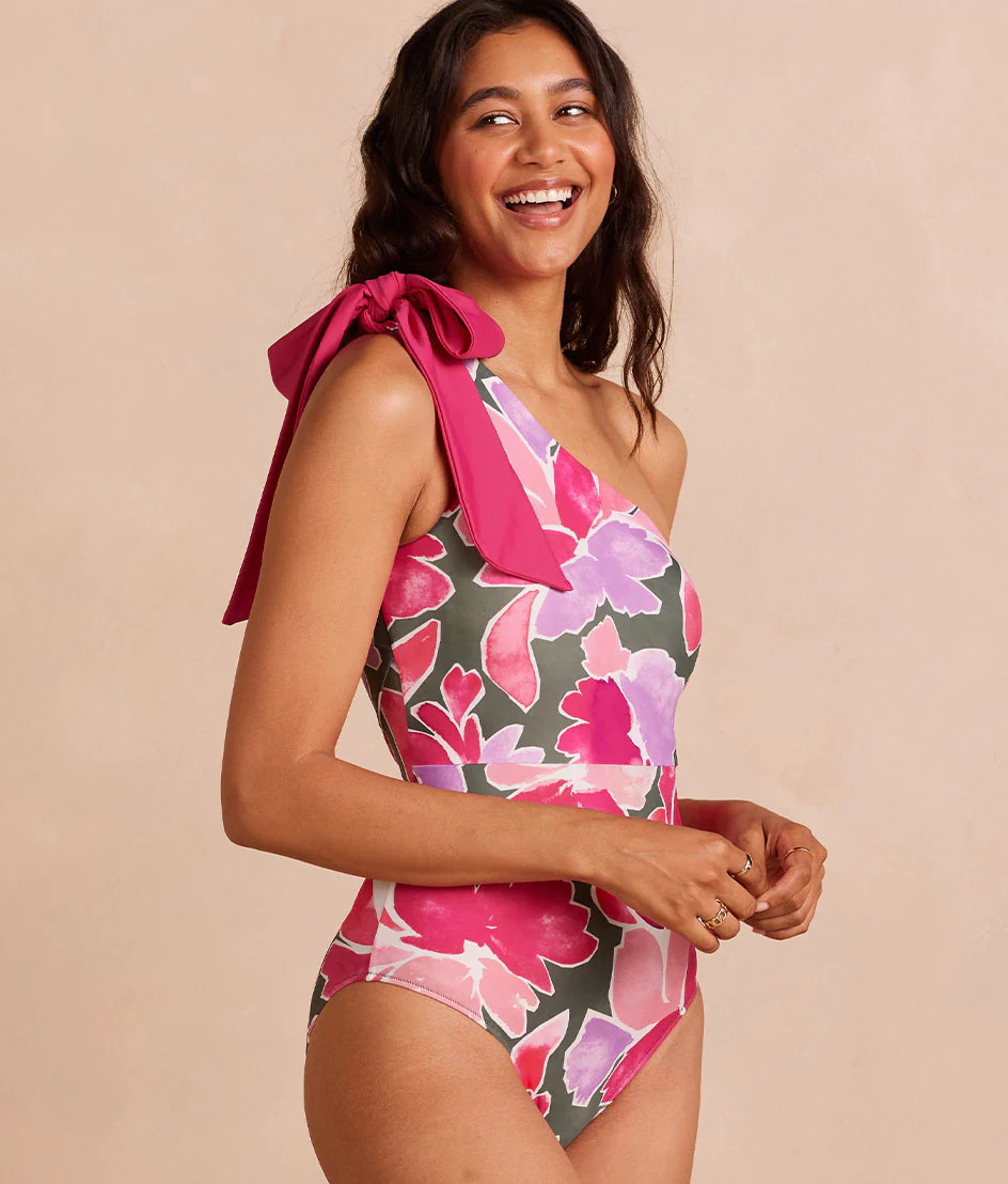 The Bow-Shoulder Ruched Sidestroke 
            | 
              
              
                ... | SummerSalt