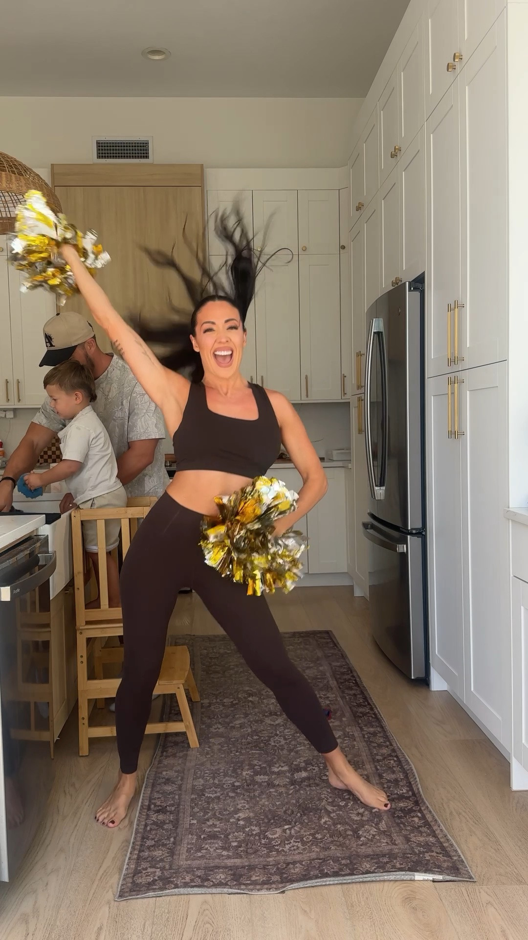 Sometimes mama just needs to hit a dance!! Sharing my free people set I wore in this video //
Sports bra size small
Leggings size XS

#LTKootd #LTKfitnessgoals #LTKActive