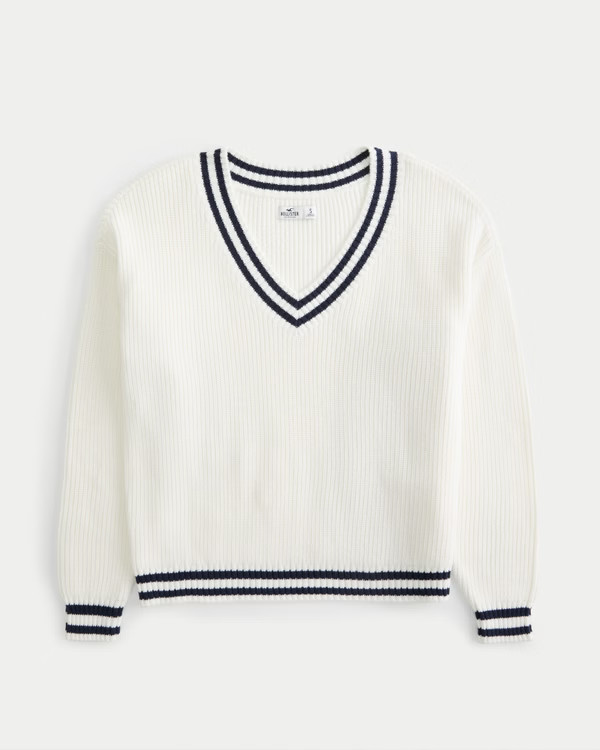 Women's Oversized V-Neck Sweater | Women's Tops | HollisterCo.com | Hollister (US)