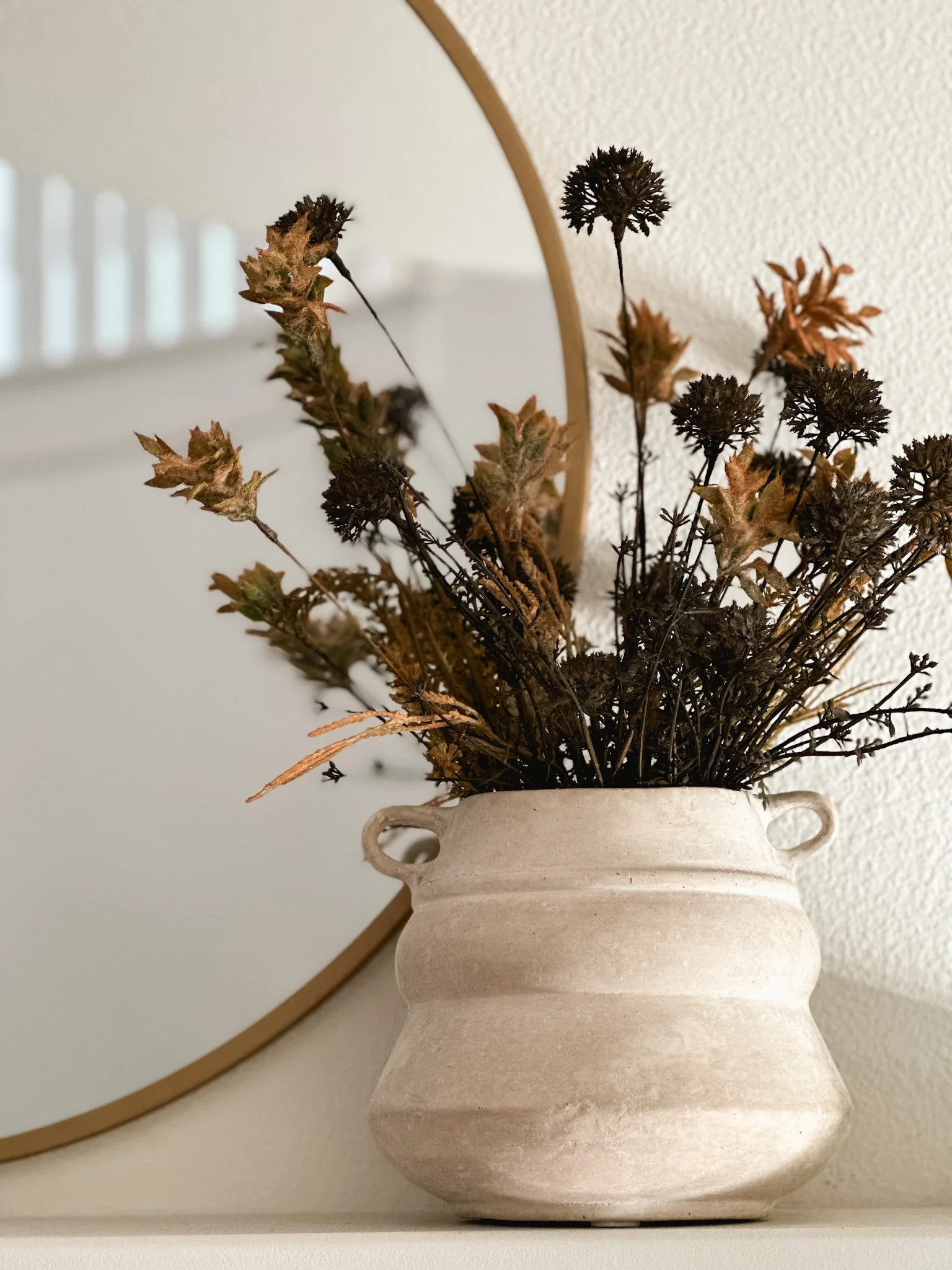 Hourglass Vase | Jaclyn James Co