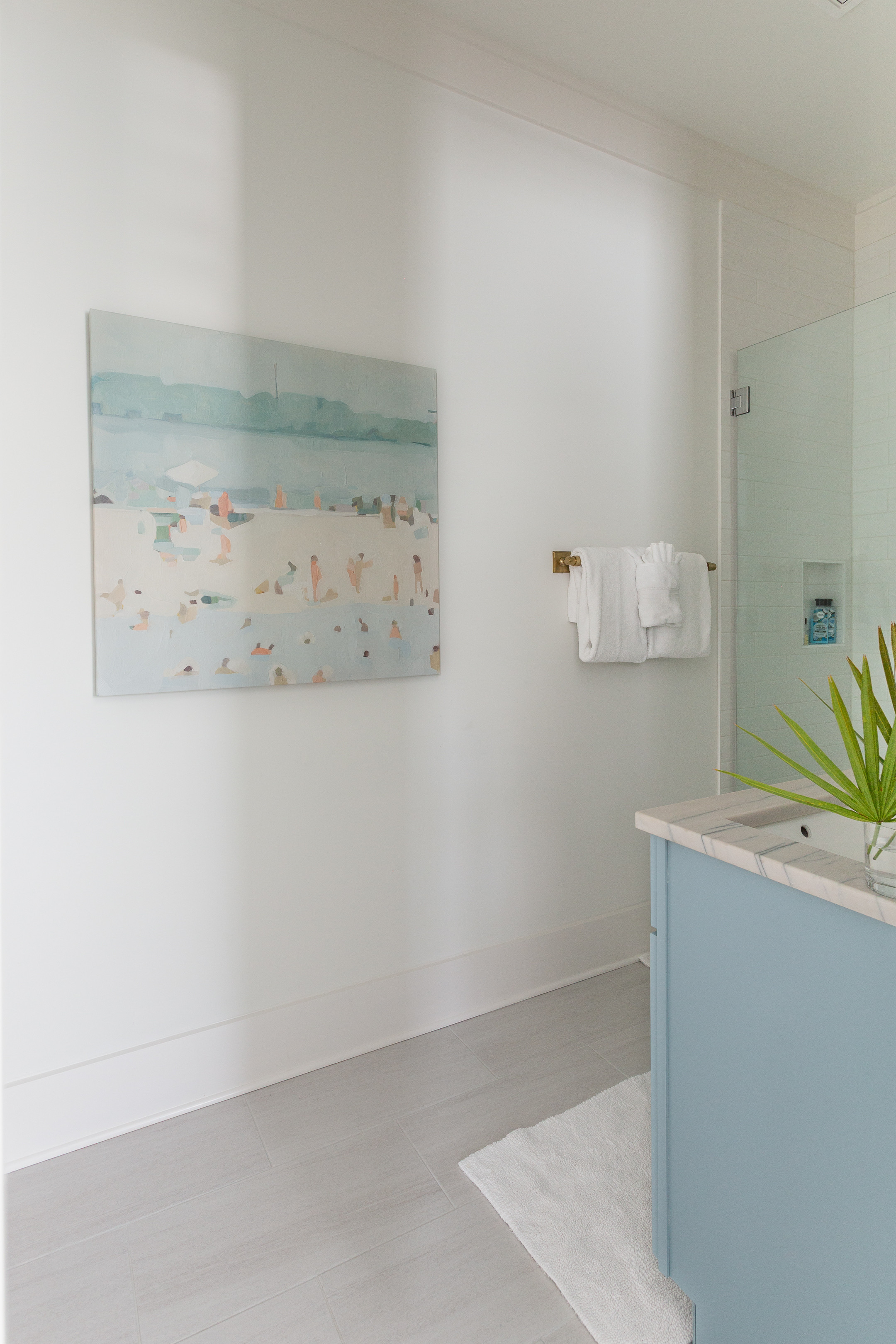 Coastal home decor // Florida coastal home // modern home // coastal carriage home 

 #LTKSeasonal #LTKHome #LTKStyleTip