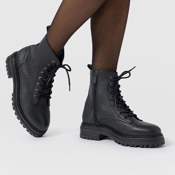 Roxie Boot - Black | Saint + Sofia