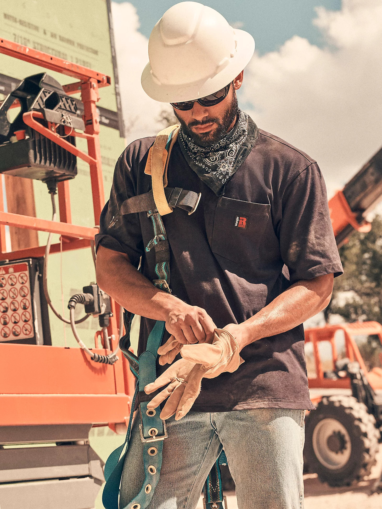 Wrangler RIGGS Workwear® Short Sleeve Relaxed Crew T-Shirt | Wrangler