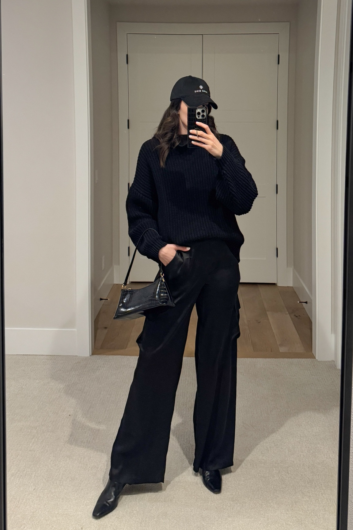 Winter outfit for girl’s night dinner 🖤 

Black satin cargos are out of stock, but I linked the same style in green. 



#LTKSeasonal #LTKFindsUnder100 #LTKSaleAlert