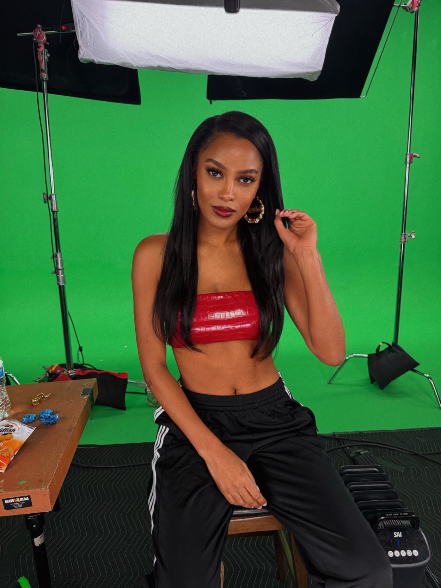 Preview of an interview look you’ll see on this season of summer house 🔥 linking the lip combo and yes I did use black lip liner 👀