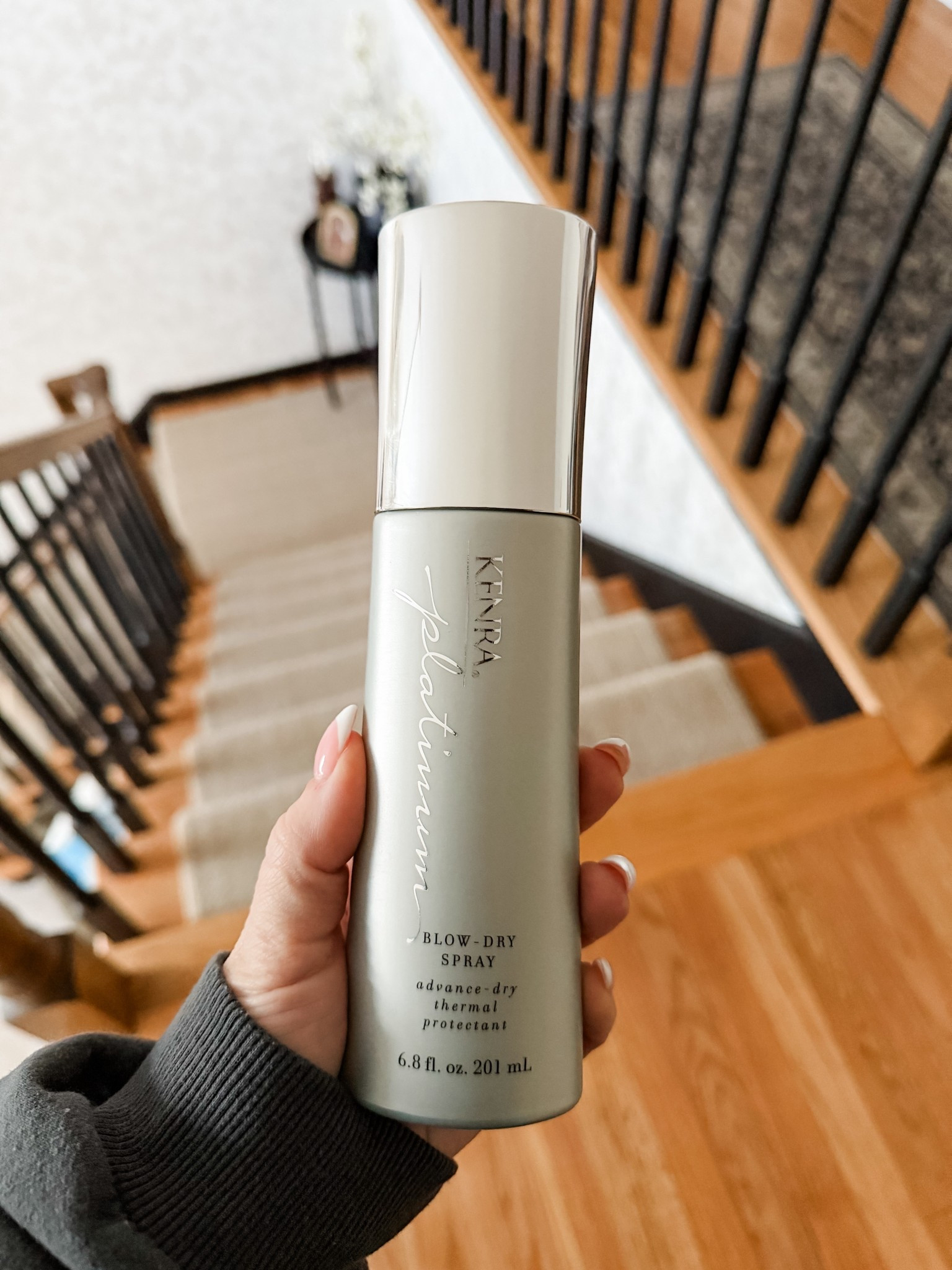 The best smell I’ve ever smelt🤣
Blow dry spray with heat protectant!

#LTKBeauty