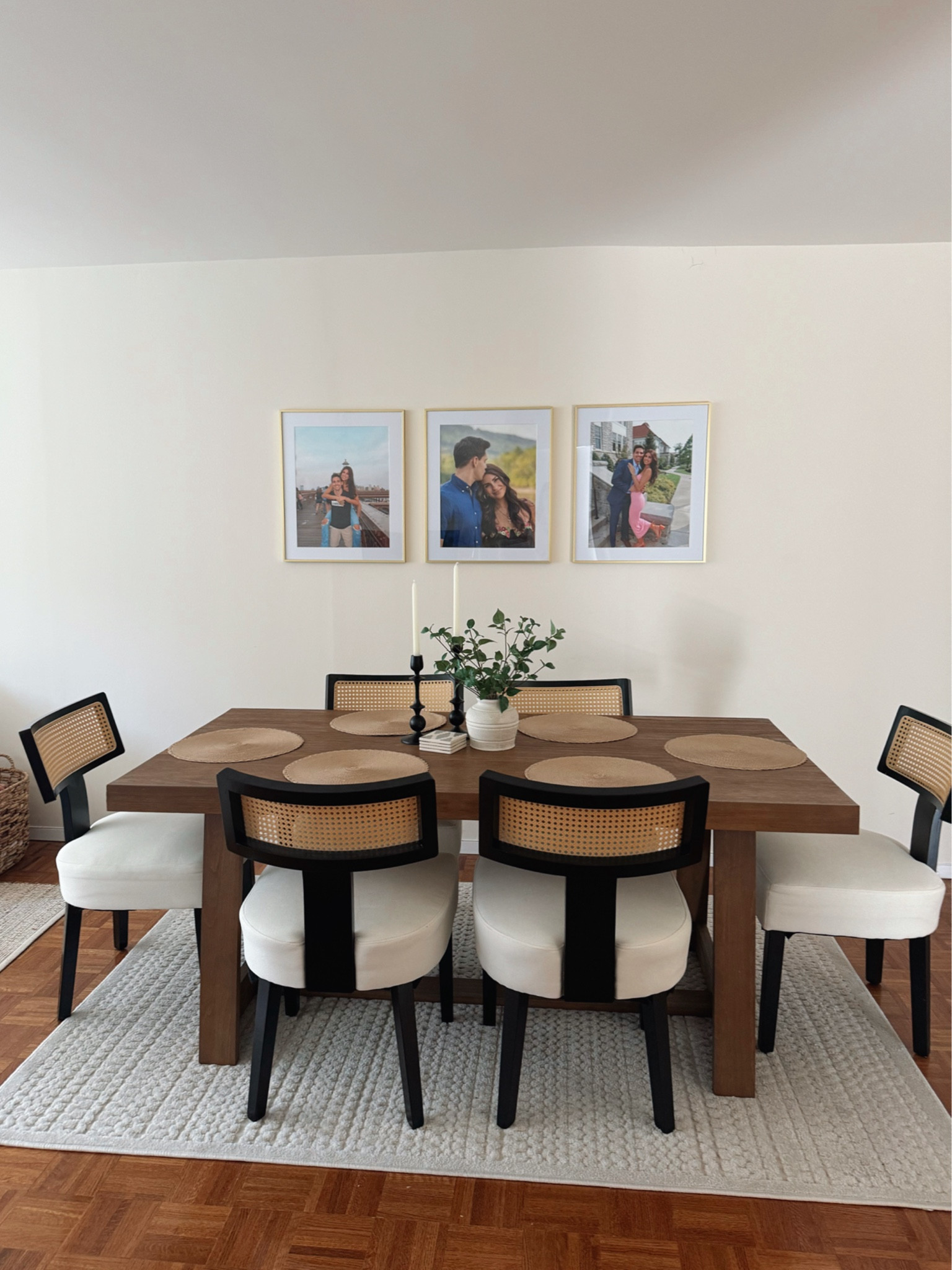 Dining area 🫶🏼 Obsessed with my frames, just need to get a new rug then the space is finished😙

#LTKhome #LTKSeasonal