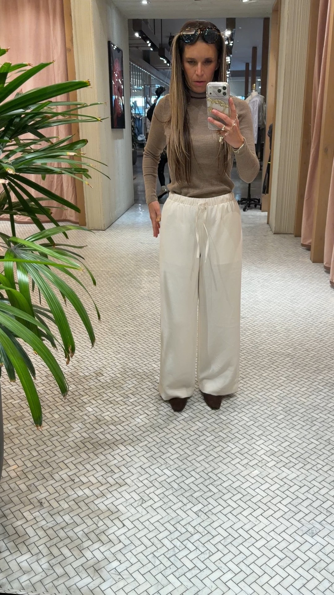 The lodge Aritzia pants are sz S - true to size
I’m 5’5” 122 lbs 

Wool Uniqlo turtleneck sz S



#LTKgrwm #LTKSaleAlert #LTKootd
