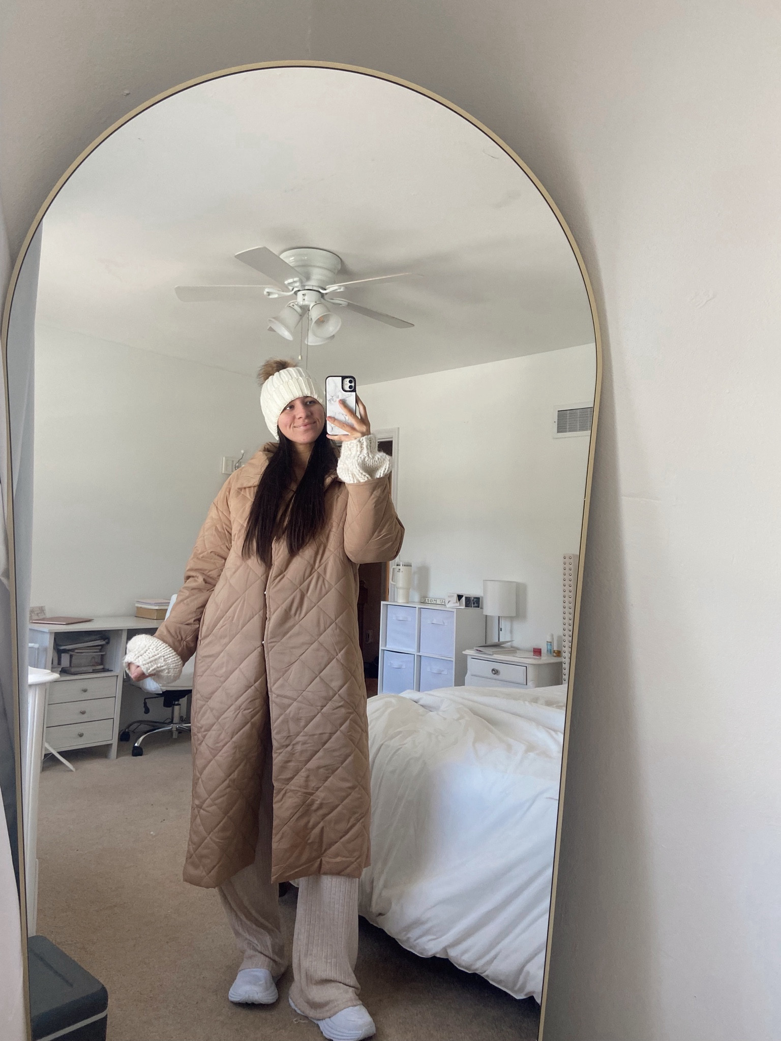 Coat: XL
Sweater: L/XL (code JULIAXBB for 15% off)
Ribbed pants: L
Set: L
Hokas: 9.5 TTS