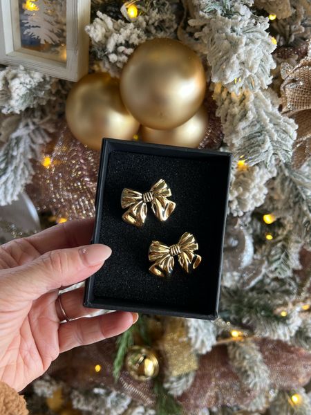 $15 right now! | Gift idea for her | Christmas bows | Gold bow earrings | Holiday outfit | Christmas outfit 

#LTKsalealert #LTKGiftGuide #LTKHoliday