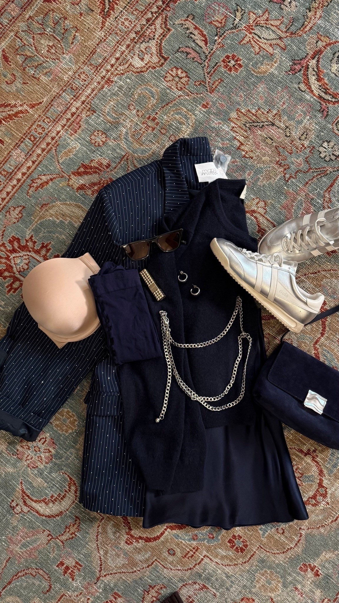 NYE outfit inspo break down! 

This blazer is last year Anthropologie, so I linked a similar one!  



#LTKootd #LTKSeasonal #LTKHoliday