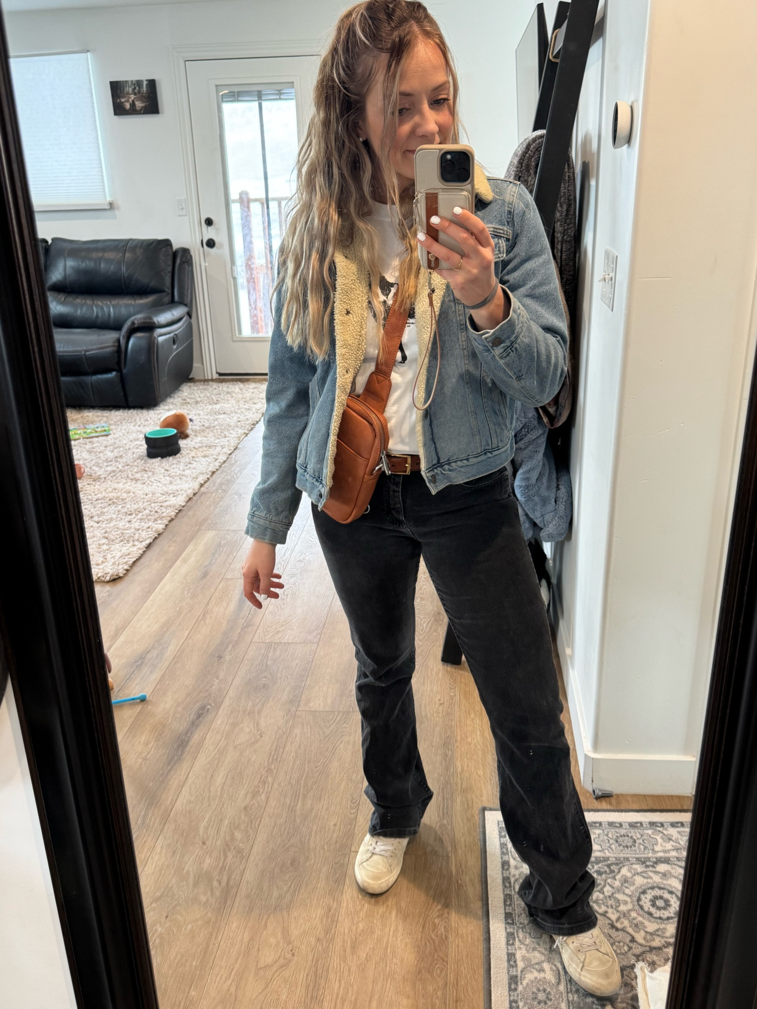 My fit to go shopping today! Crossbody bags are me new favorite. Snacks? Got them. Phone, keys, and wallet? Check. ✅

Jacket: Levi’s
Shirt: Nobull
Crossbody: Vantamo (linked)
Jeans: Wrangler
Shoes: Vans

#casualcowgirl #cowgirlstyle #westernfashion #thriftshopping

#LTKShoeCrush #LTKBeauty #LTKStyleTip